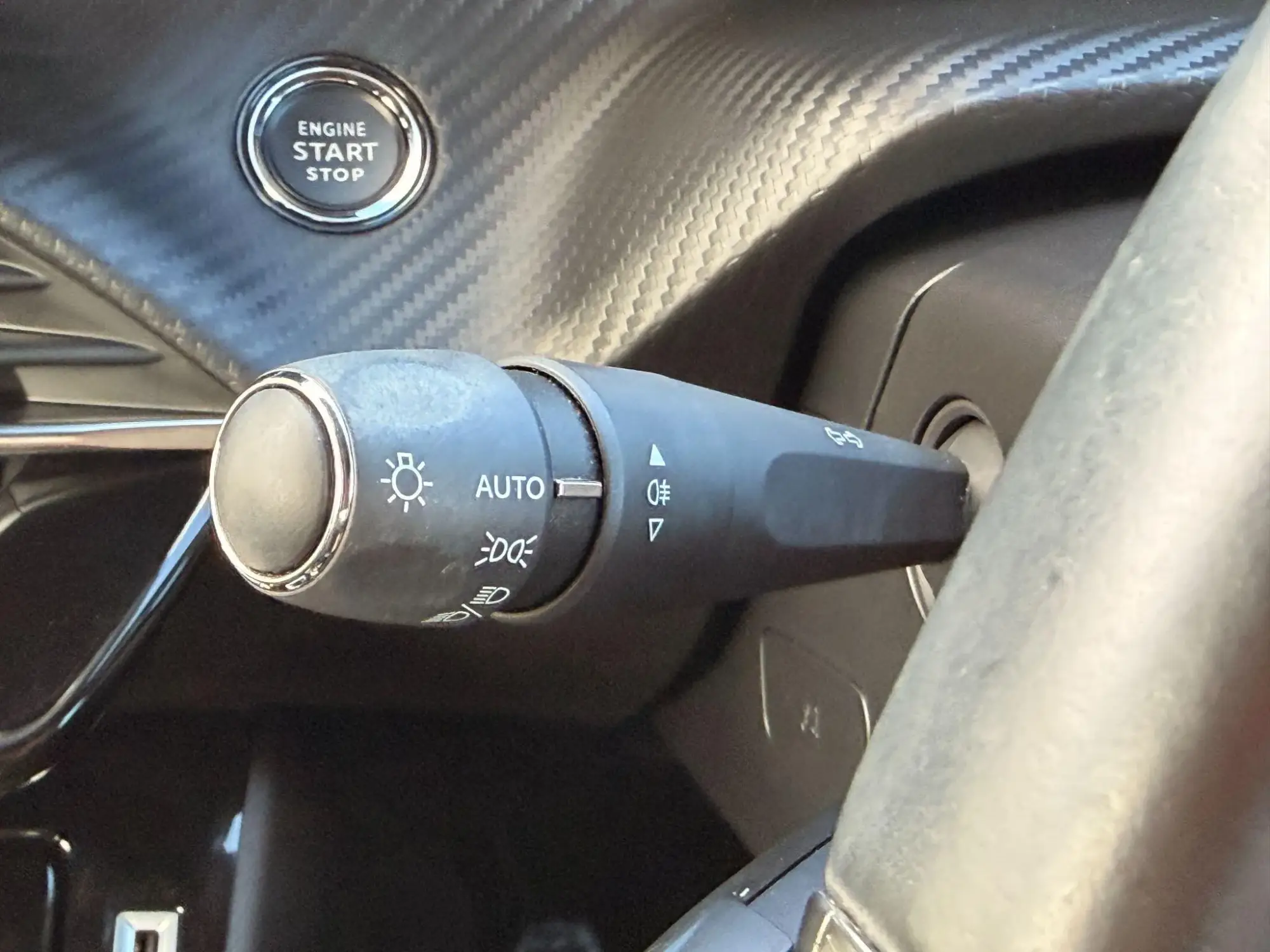 Peugeot 208 Image 28 Peugeot 208 Image 28