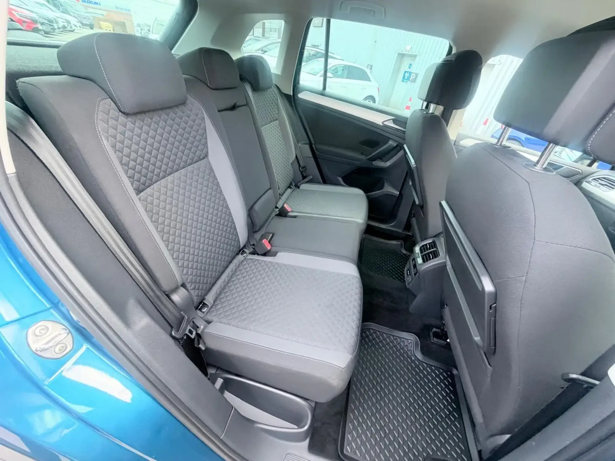 Volkswagen Tiguan Image 12