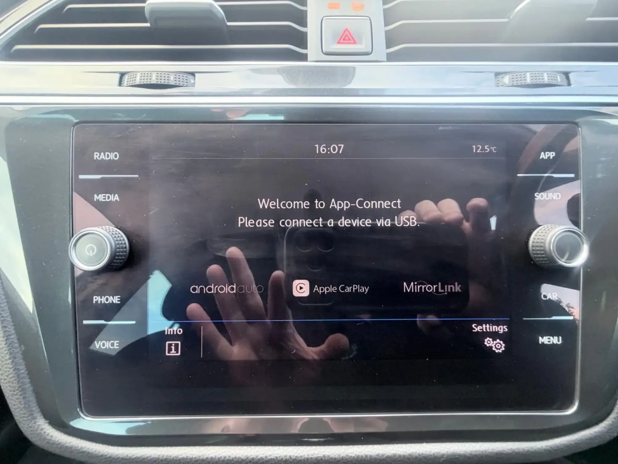 Volkswagen Tiguan Image 27