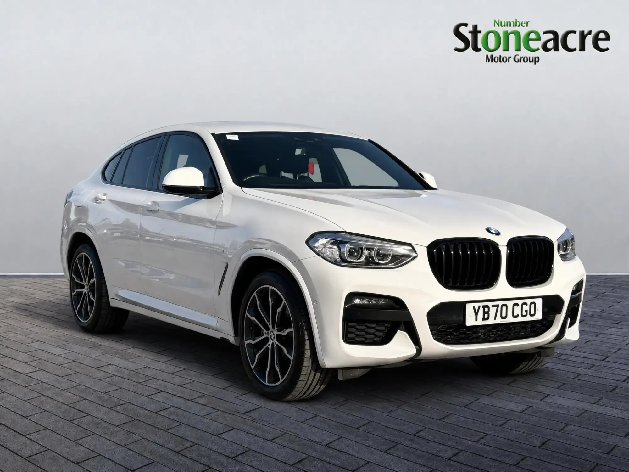 BMW X4 2.0 20d MHT M Sport Auto xDrive Euro 6 (s/s) 5dr YB70CGO Image 1 BMW X4 2.0 20d MHT M Sport Auto xDrive Euro 6 (s/s) 5dr YB70CGO Image 1
