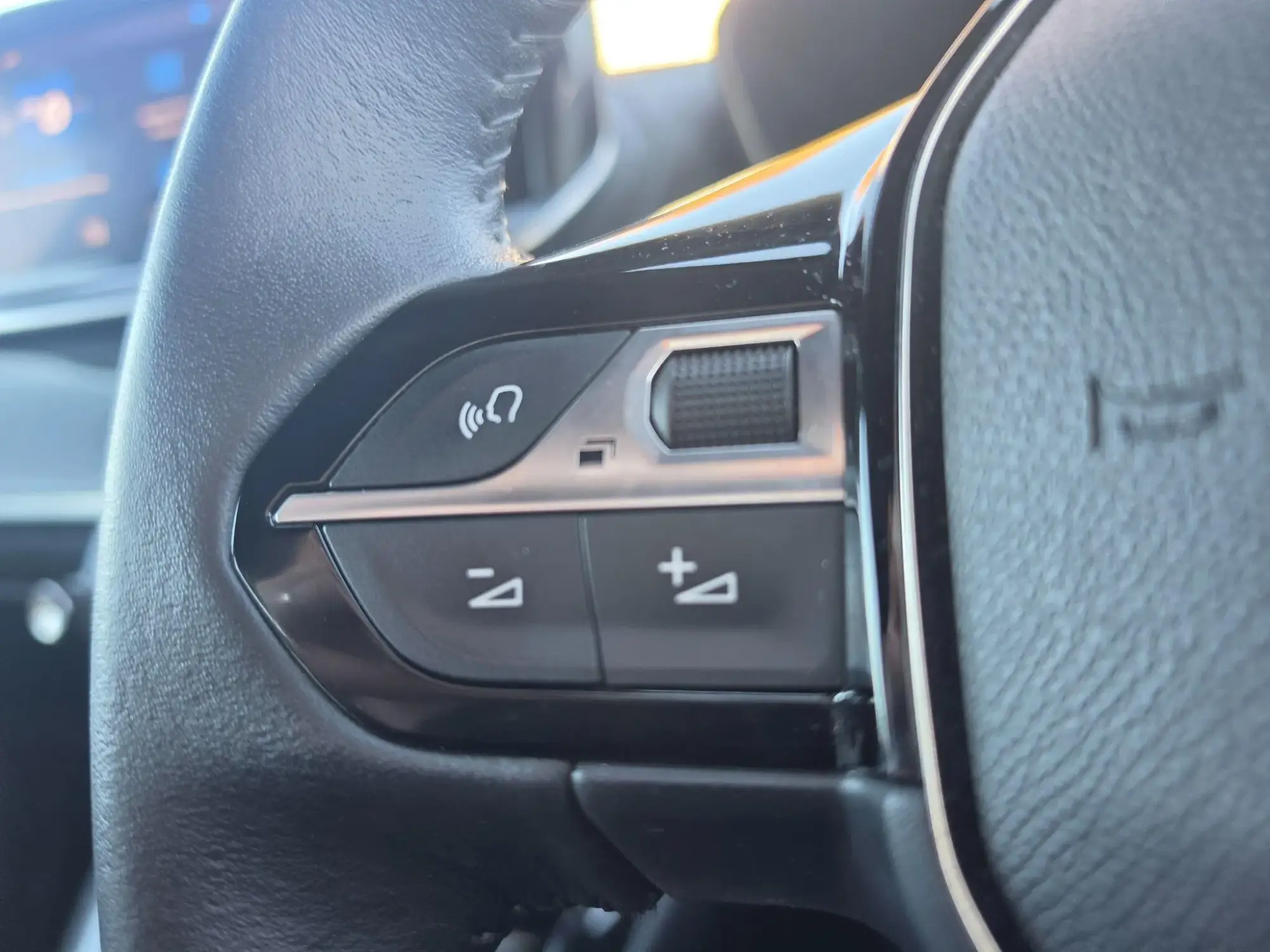 Peugeot E-2008 Image 15