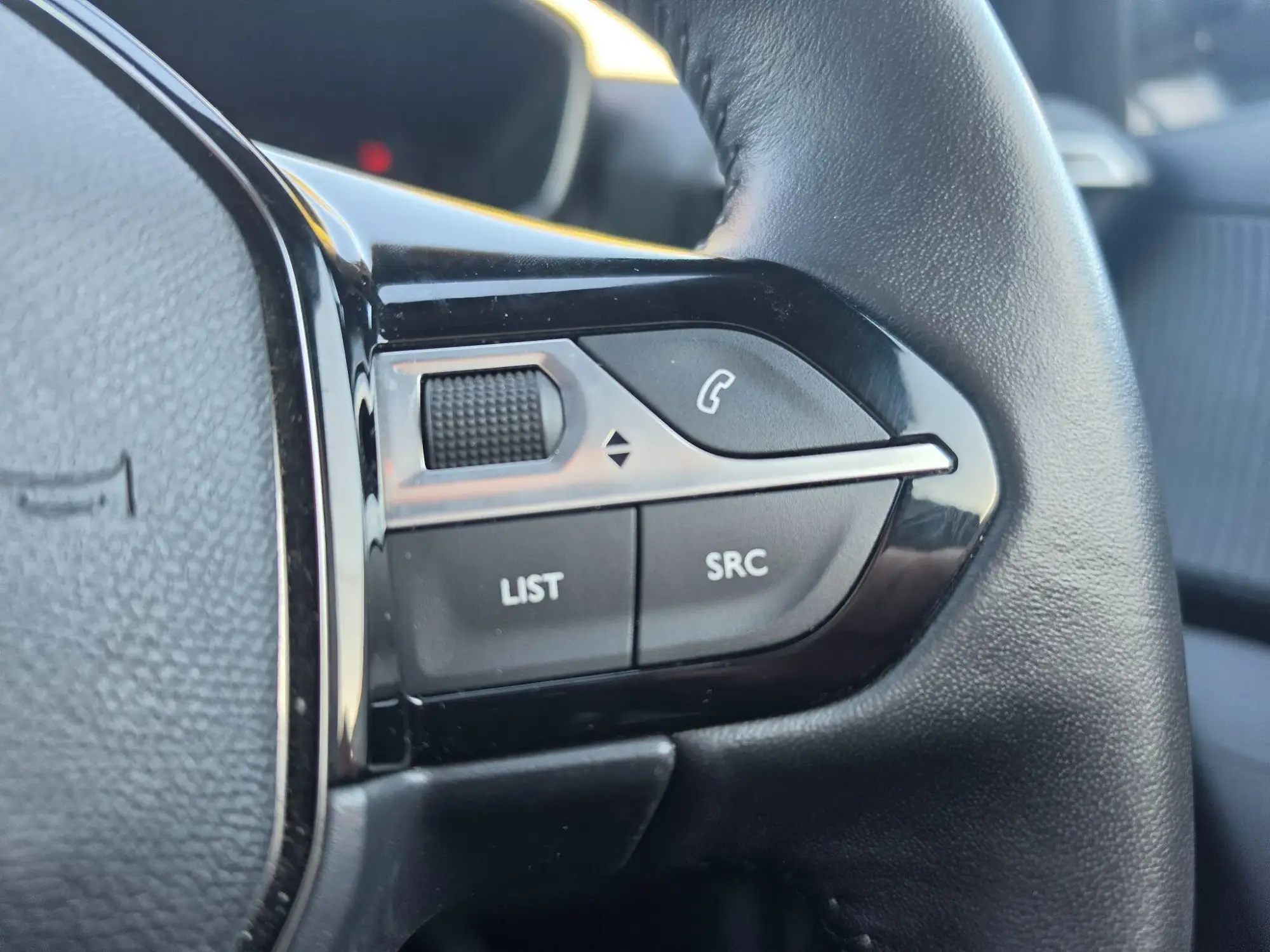 Peugeot E-2008 Image 16