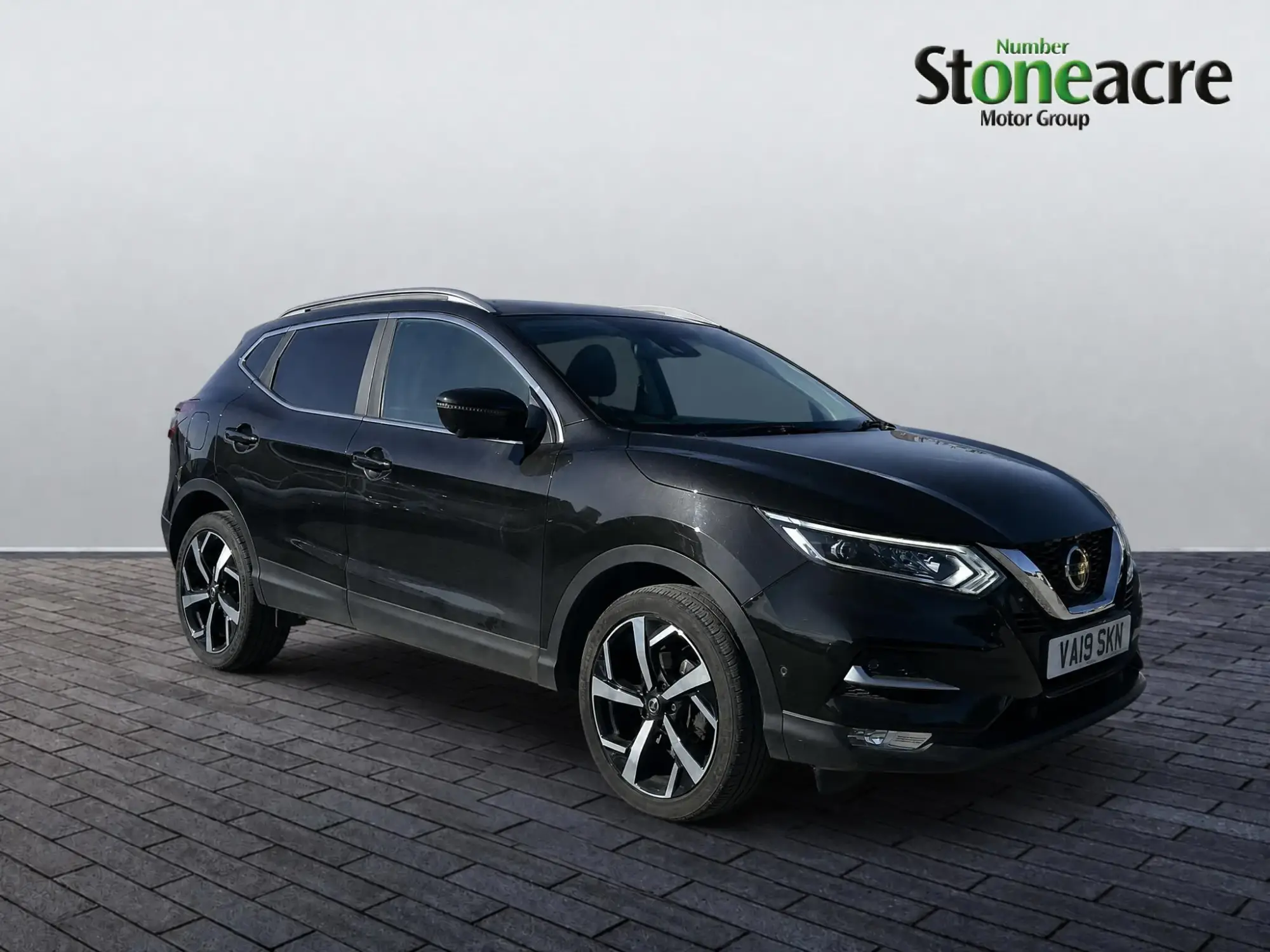 Nissan Qashqai 1.3 DIG-T Tekna Euro 6 (s/s) 5dr VA19SKN Image 1 Nissan Qashqai 1.3 DIG-T Tekna Euro 6 (s/s) 5dr VA19SKN Image 1