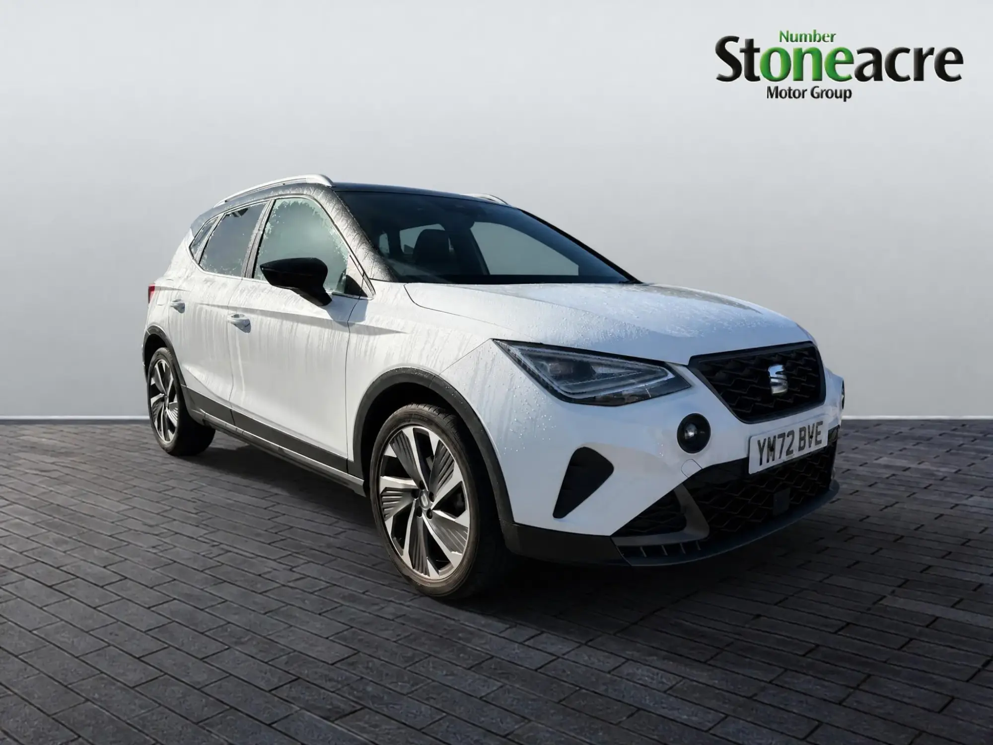 SEAT Arona 1.0 TSI 110 FR Edition 5dr YM72BVE Image 1 SEAT Arona 1.0 TSI 110 FR Edition 5dr YM72BVE Image 1