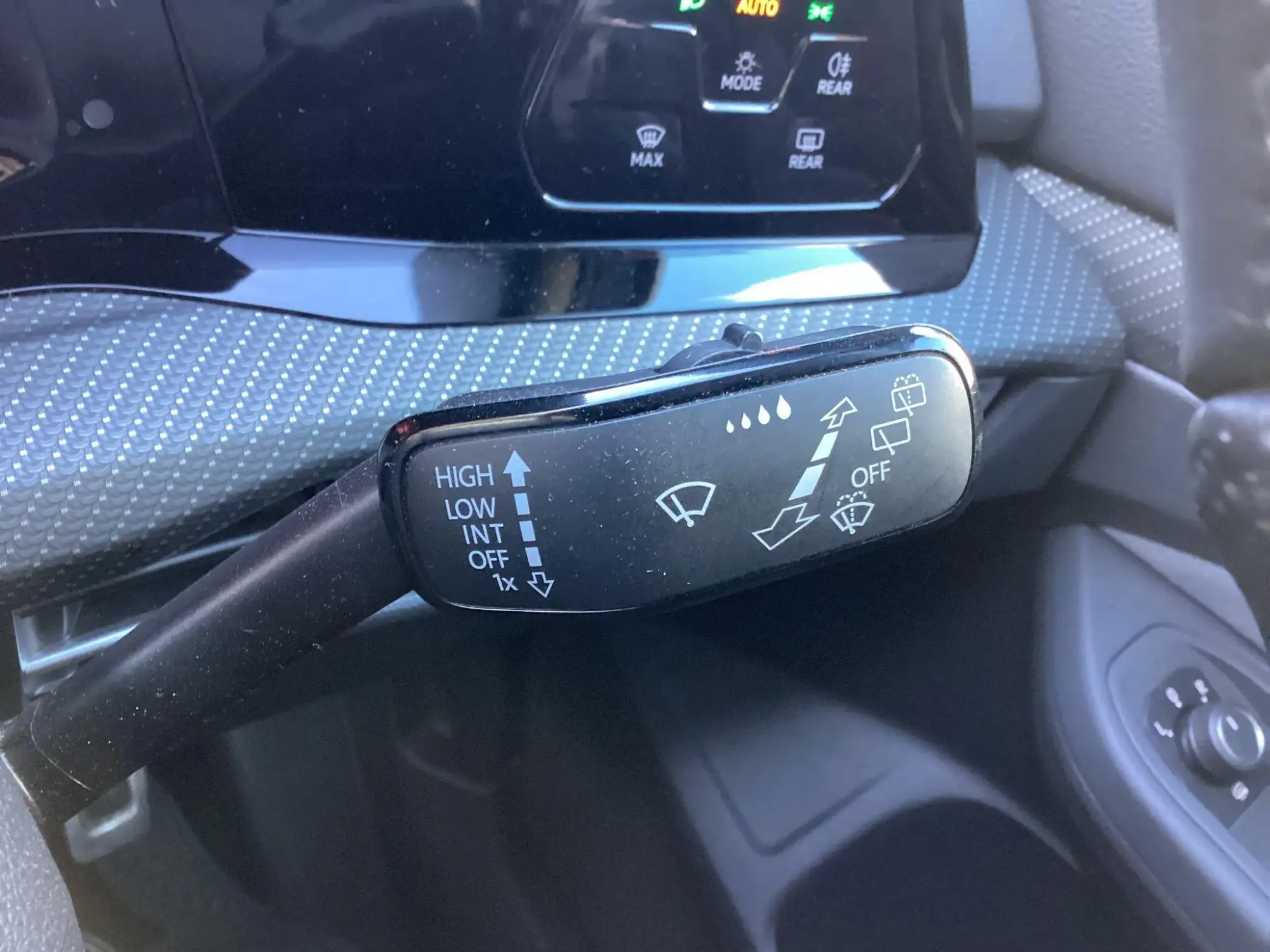 Volkswagen Golf Image 17