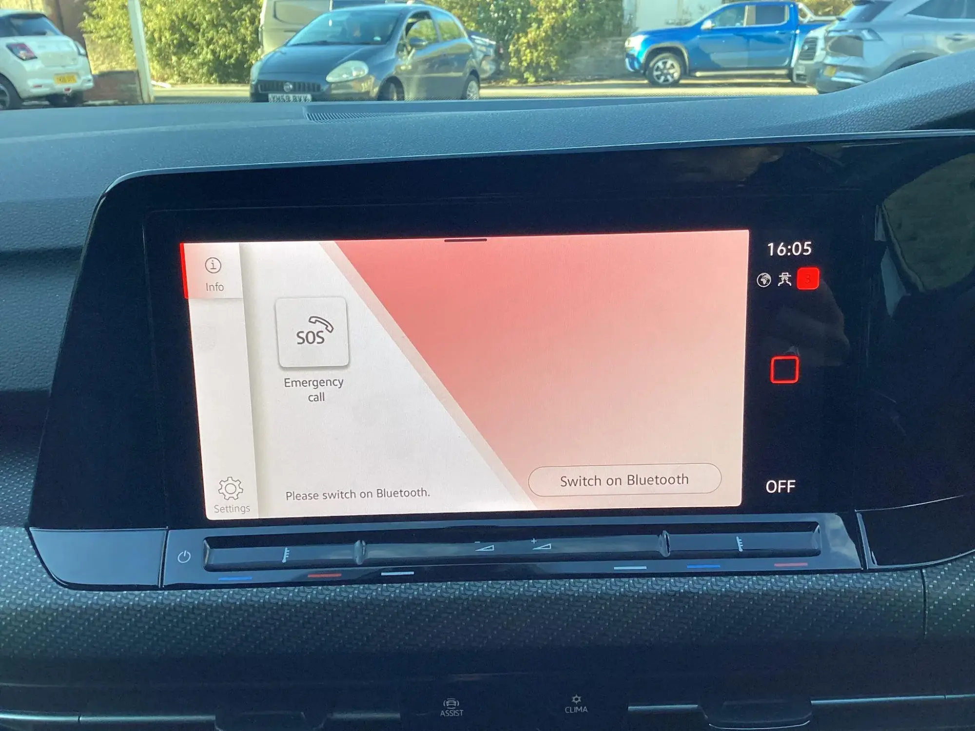 Volkswagen Golf Image 25