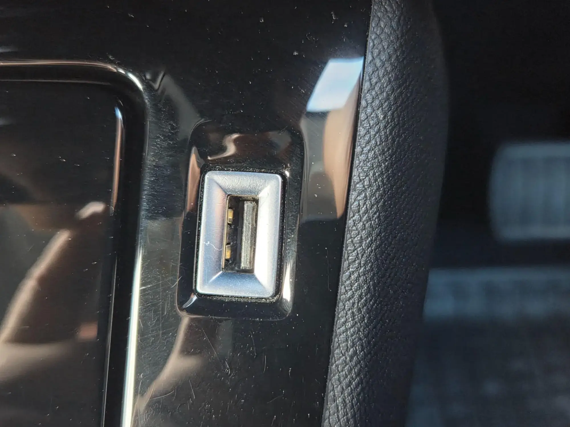 Peugeot 208 Image 30 Peugeot 208 Image 30