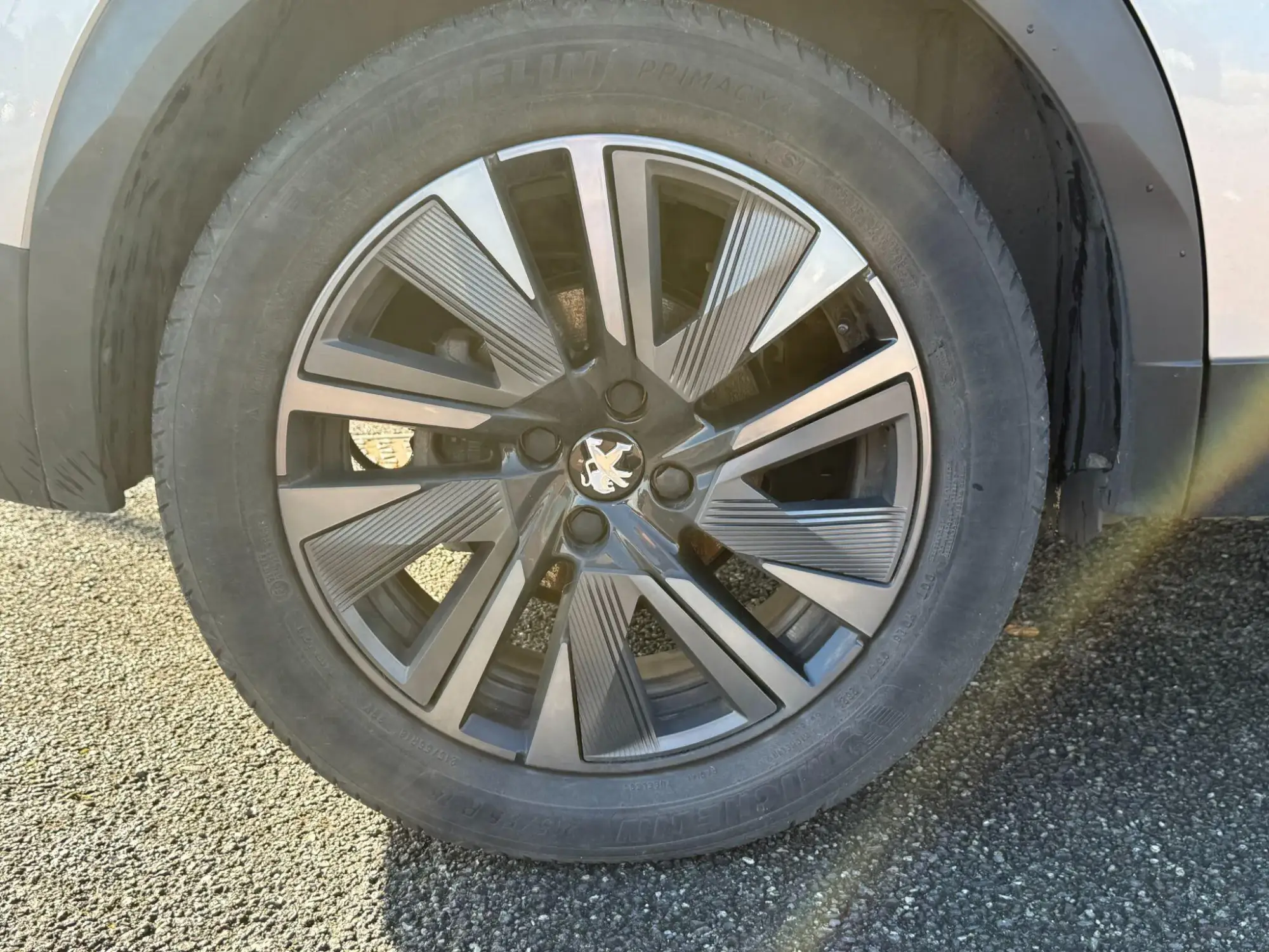 Peugeot E-2008 Image 11