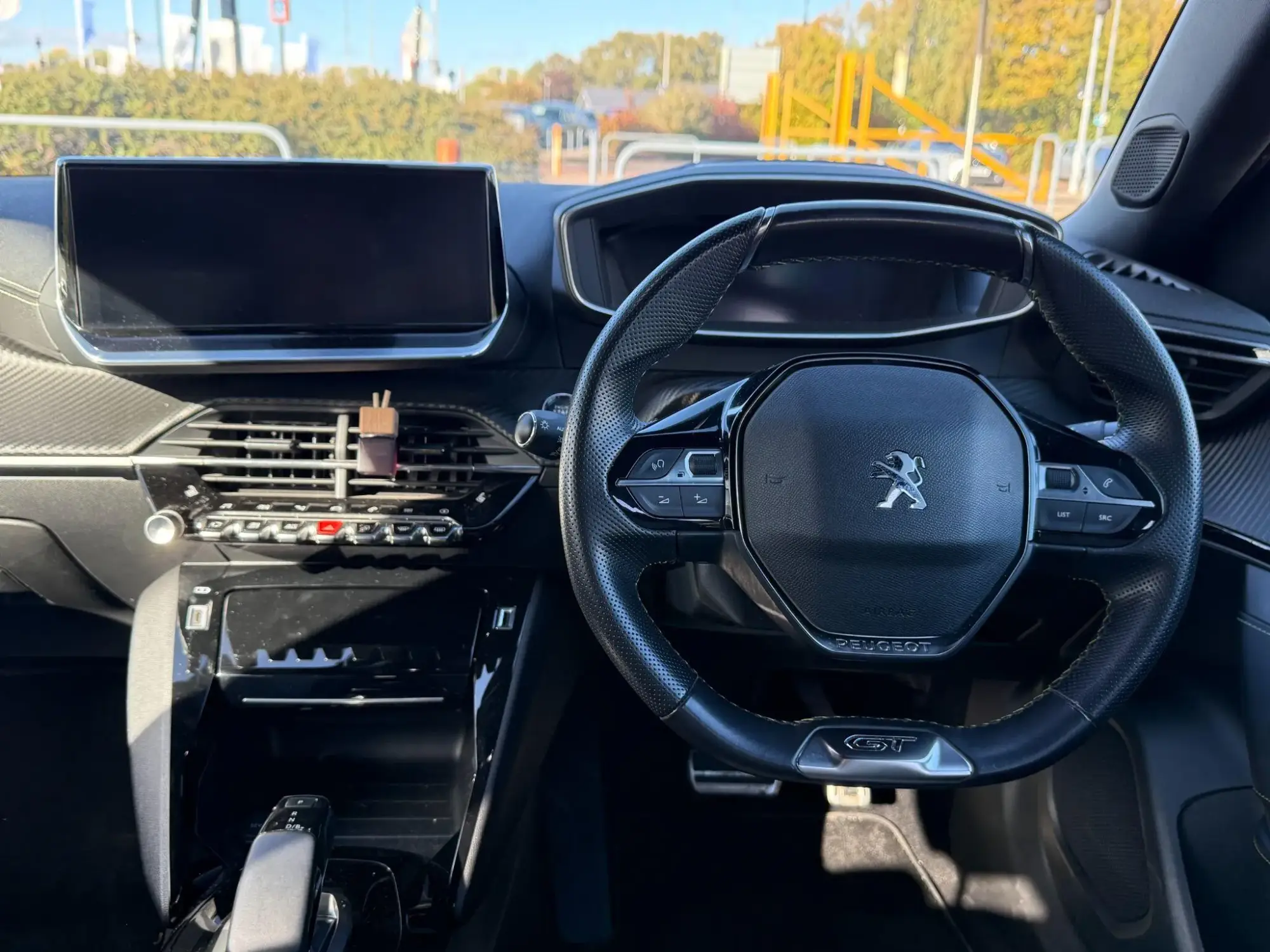 Peugeot E-2008 Image 16