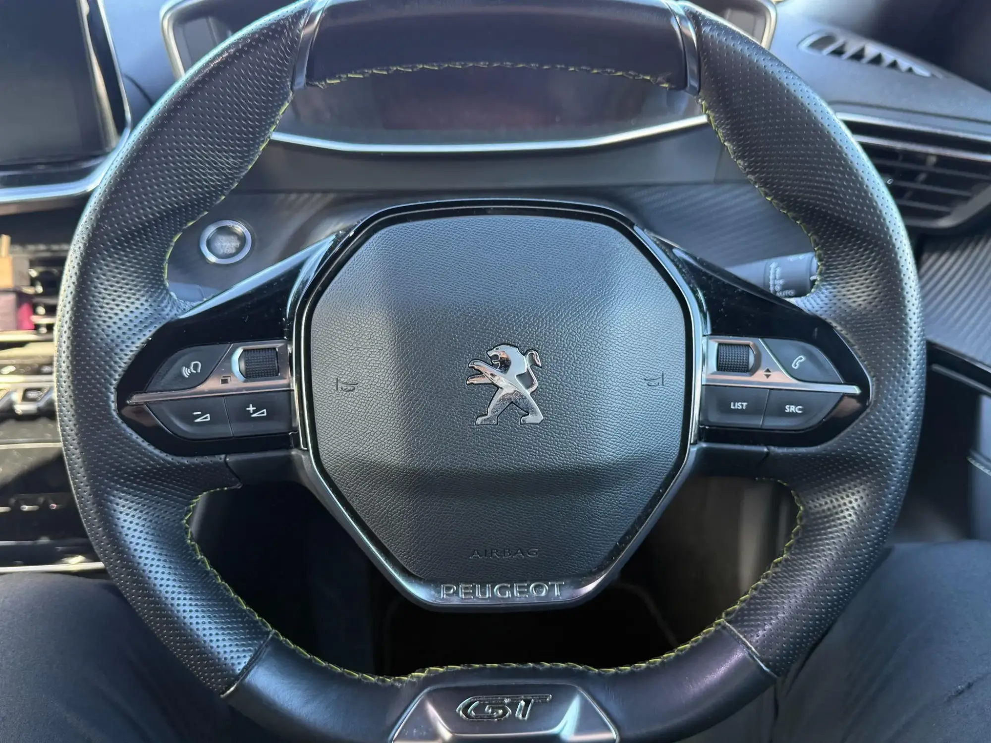 Peugeot E-2008 Image 17