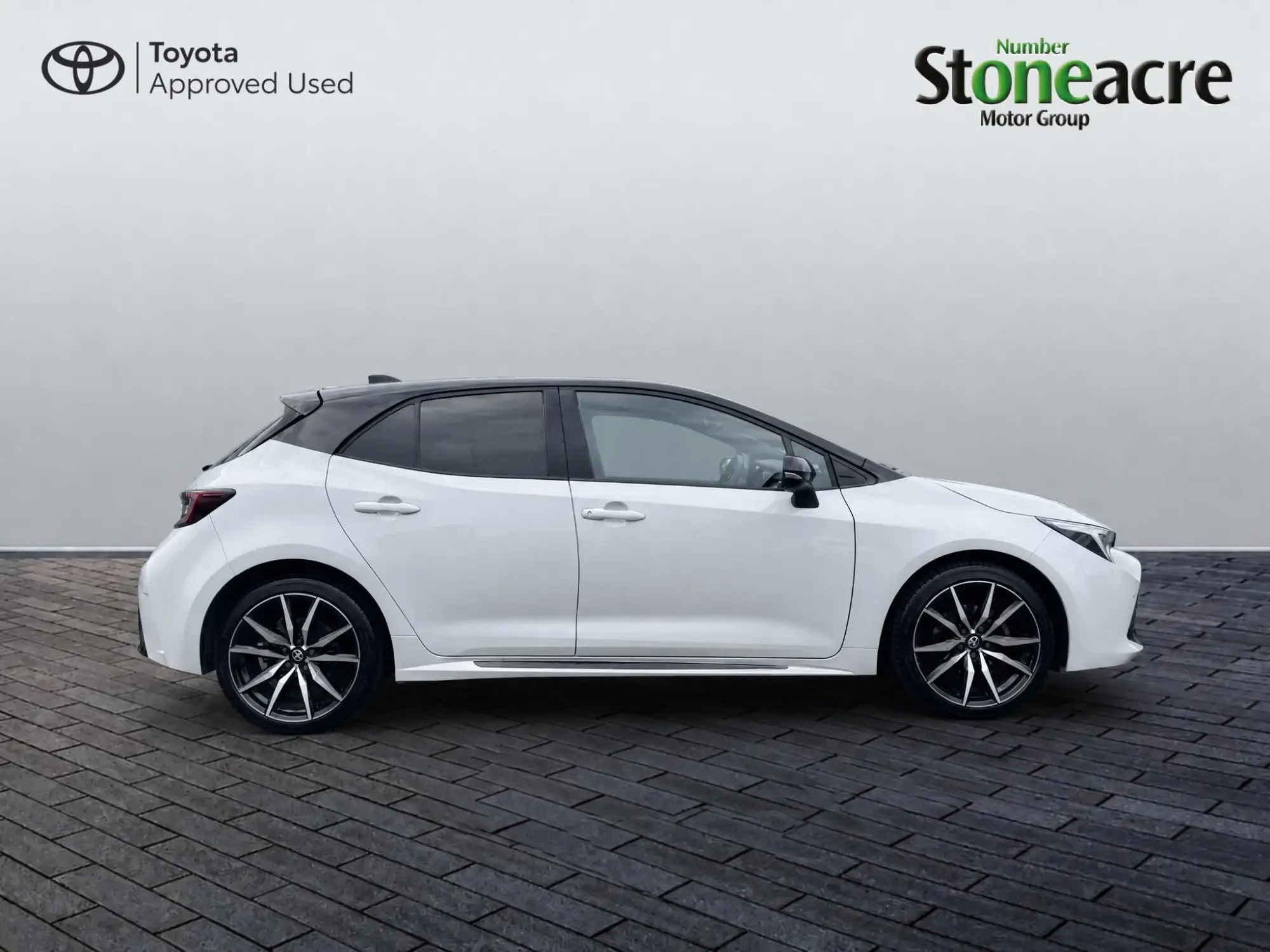 Toyota Corolla Hybrid 1.8 VVT-i Hybrid GR Sport 5dr CVT FL73MSV Image 2
