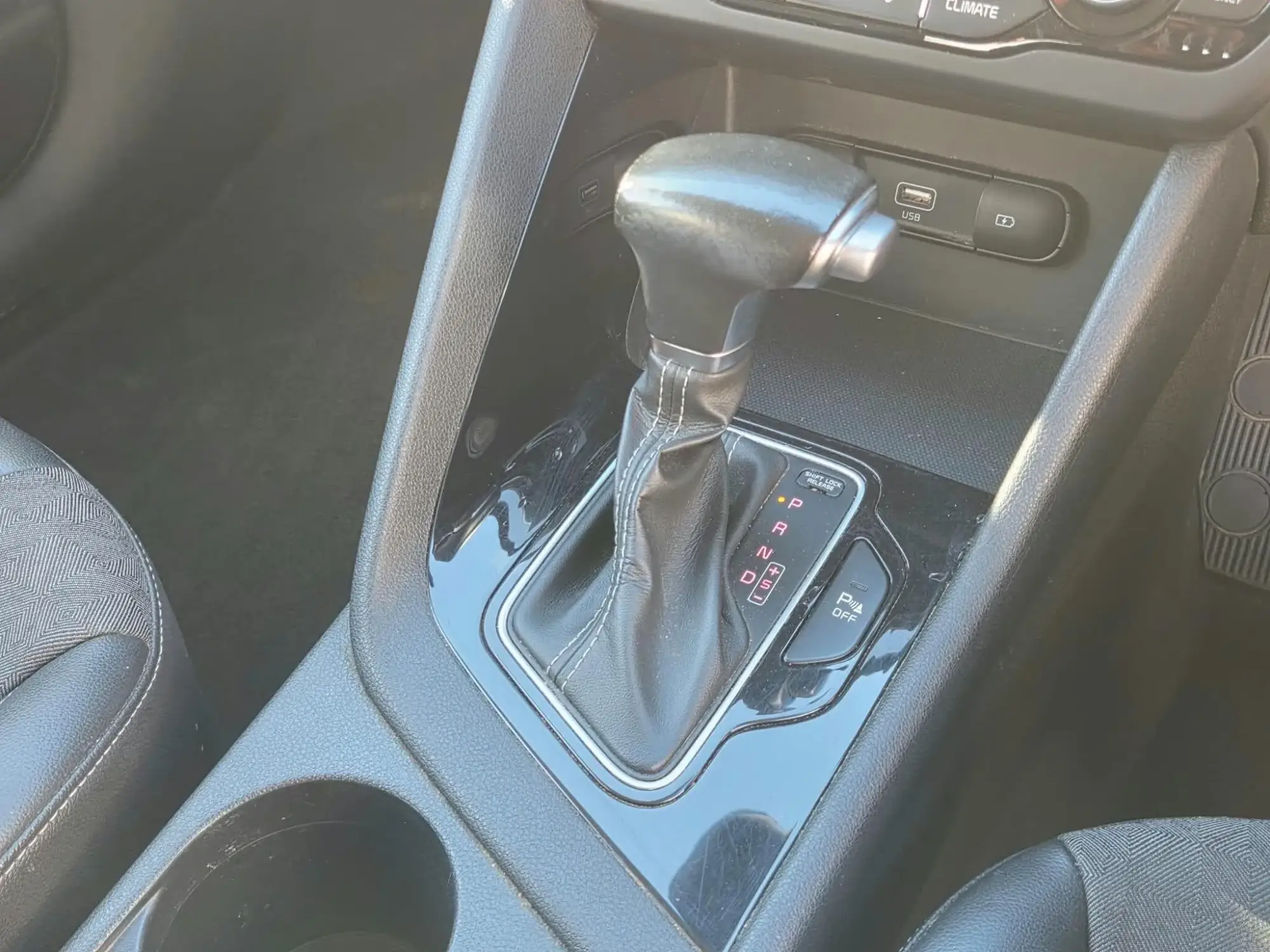Kia Niro Image 11 Kia Niro Image 11