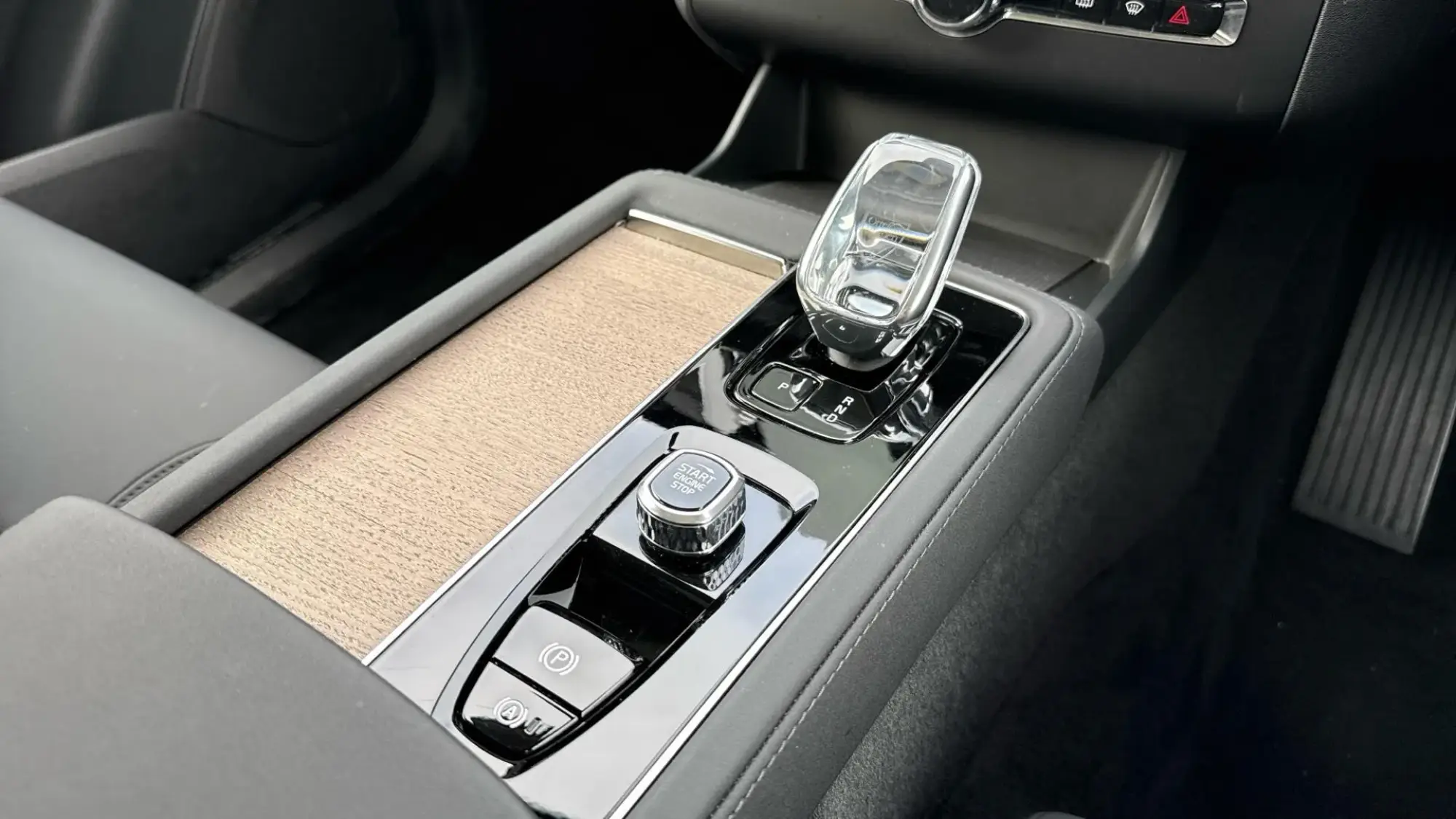 Volvo XC90 Plug-In Hybrid Image 23 Volvo XC90 Plug-In Hybrid Image 23