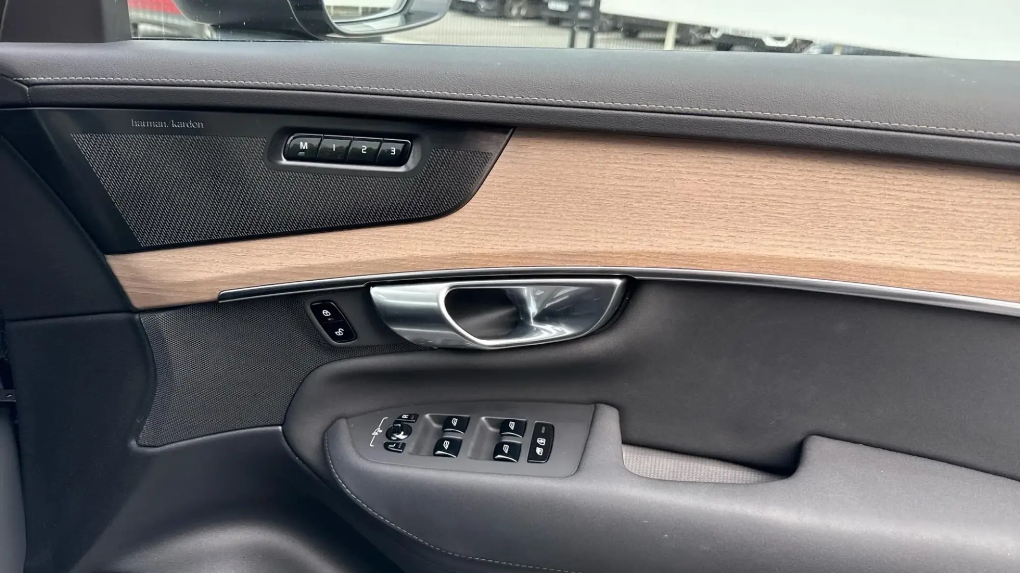Volvo XC90 Plug-In Hybrid Image 25 Volvo XC90 Plug-In Hybrid Image 25