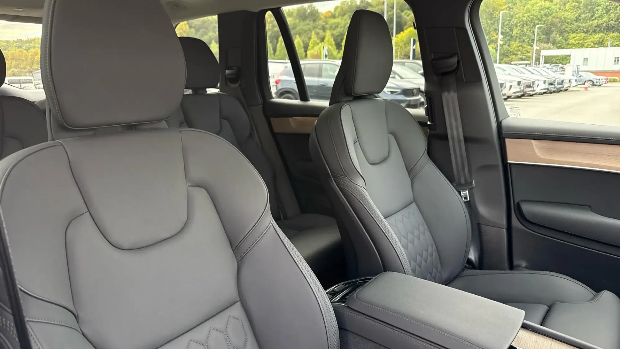 Volvo XC90 Plug-In Hybrid Image 26 Volvo XC90 Plug-In Hybrid Image 26
