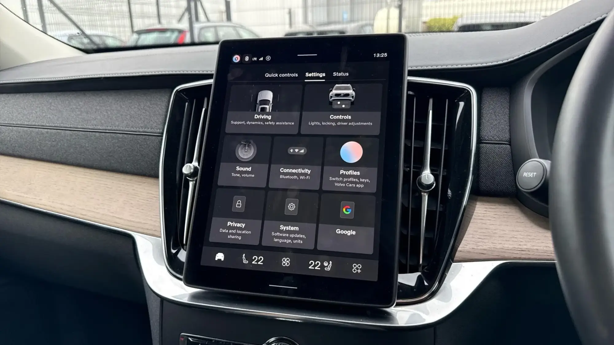 Volvo XC90 Plug-In Hybrid Image 37 Volvo XC90 Plug-In Hybrid Image 37