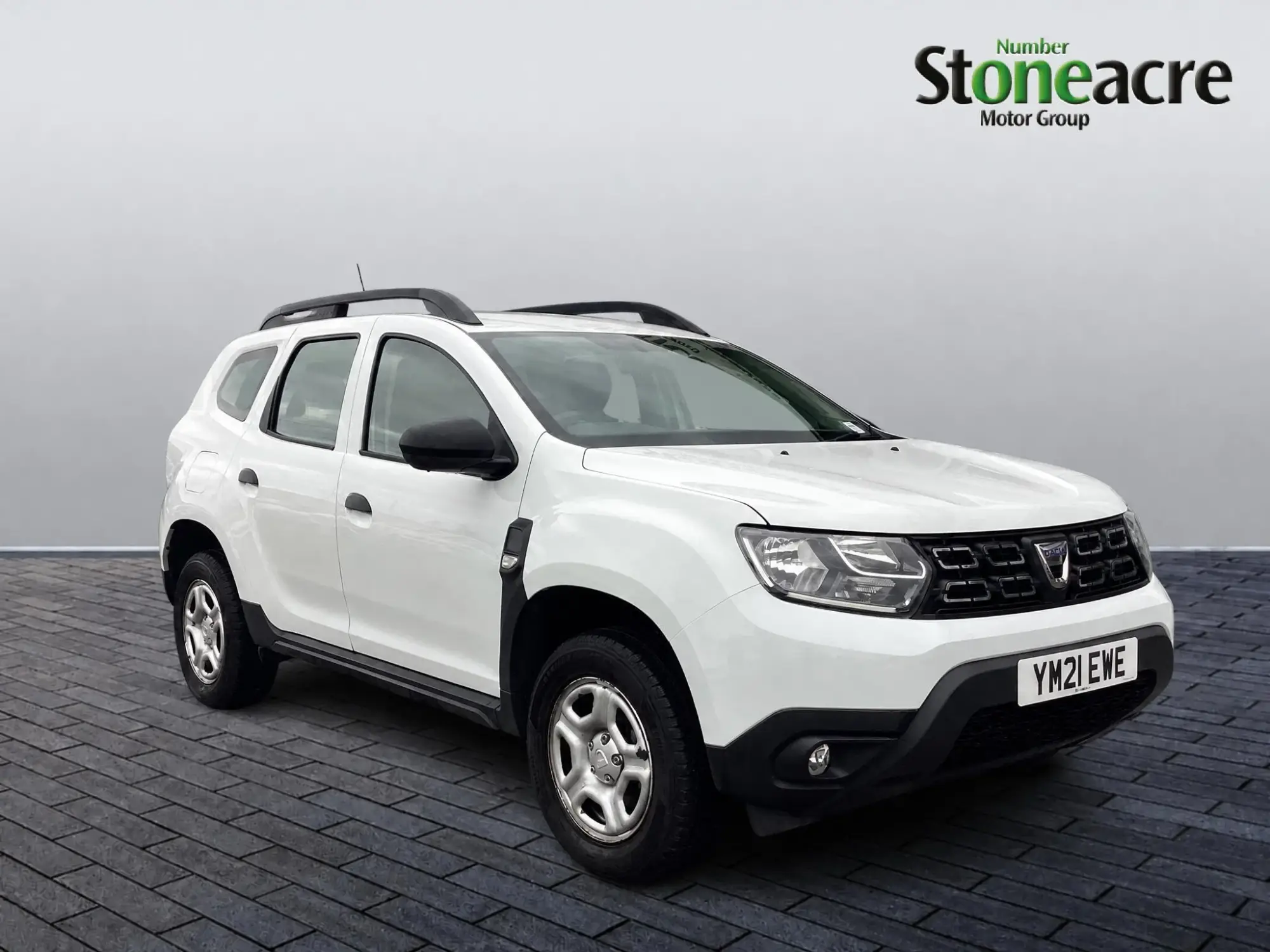 Dacia Duster 1.0 TCe 100 Essential 5dr YM21EWE Image 1 Dacia Duster 1.0 TCe 100 Essential 5dr YM21EWE Image 1