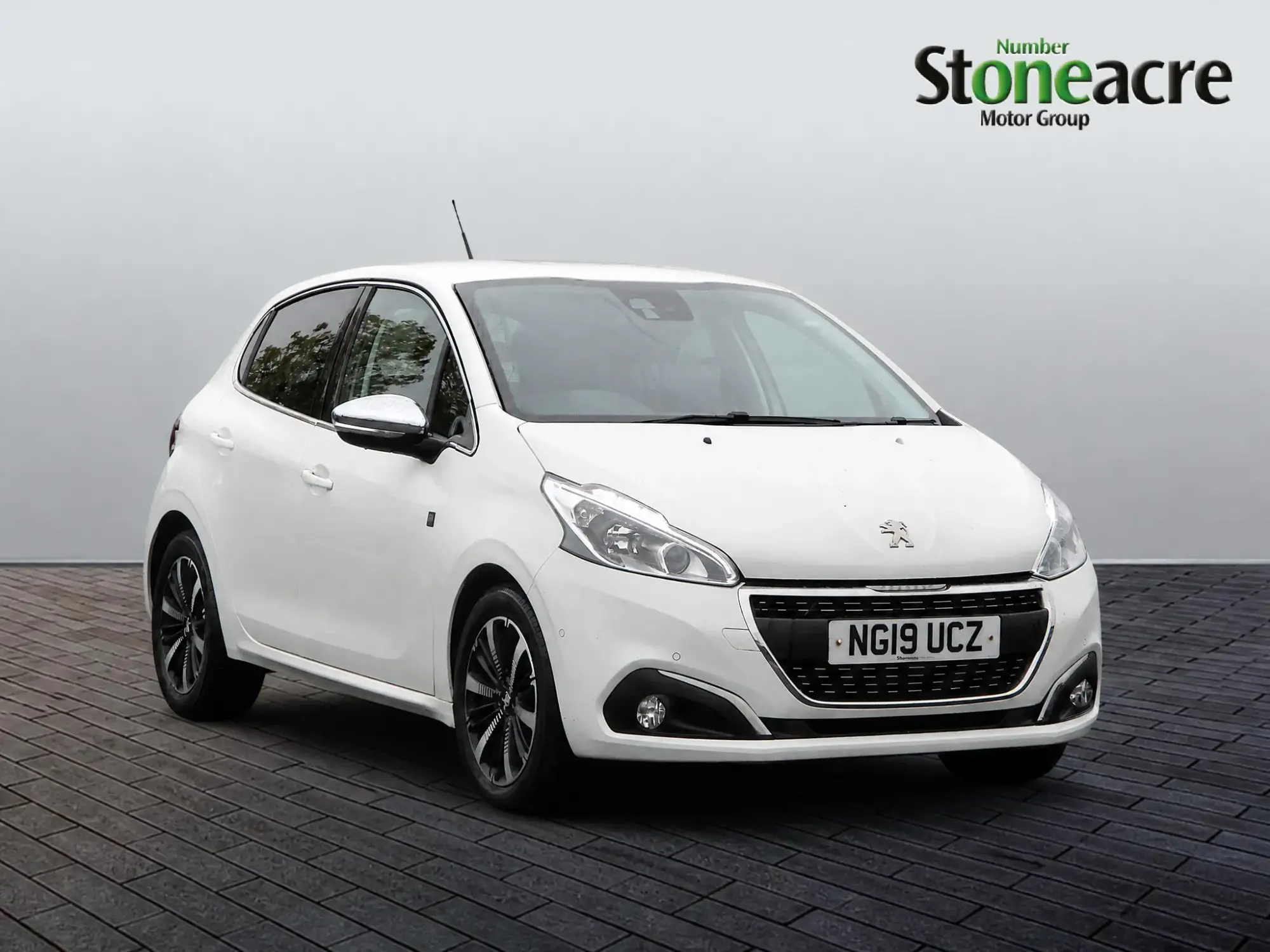 Peugeot 208 Image 1 Peugeot 208 Image 1
