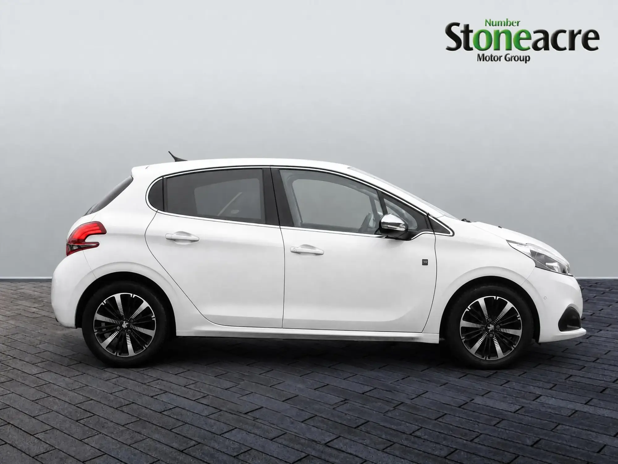 Peugeot 208 Image 2 Peugeot 208 Image 2