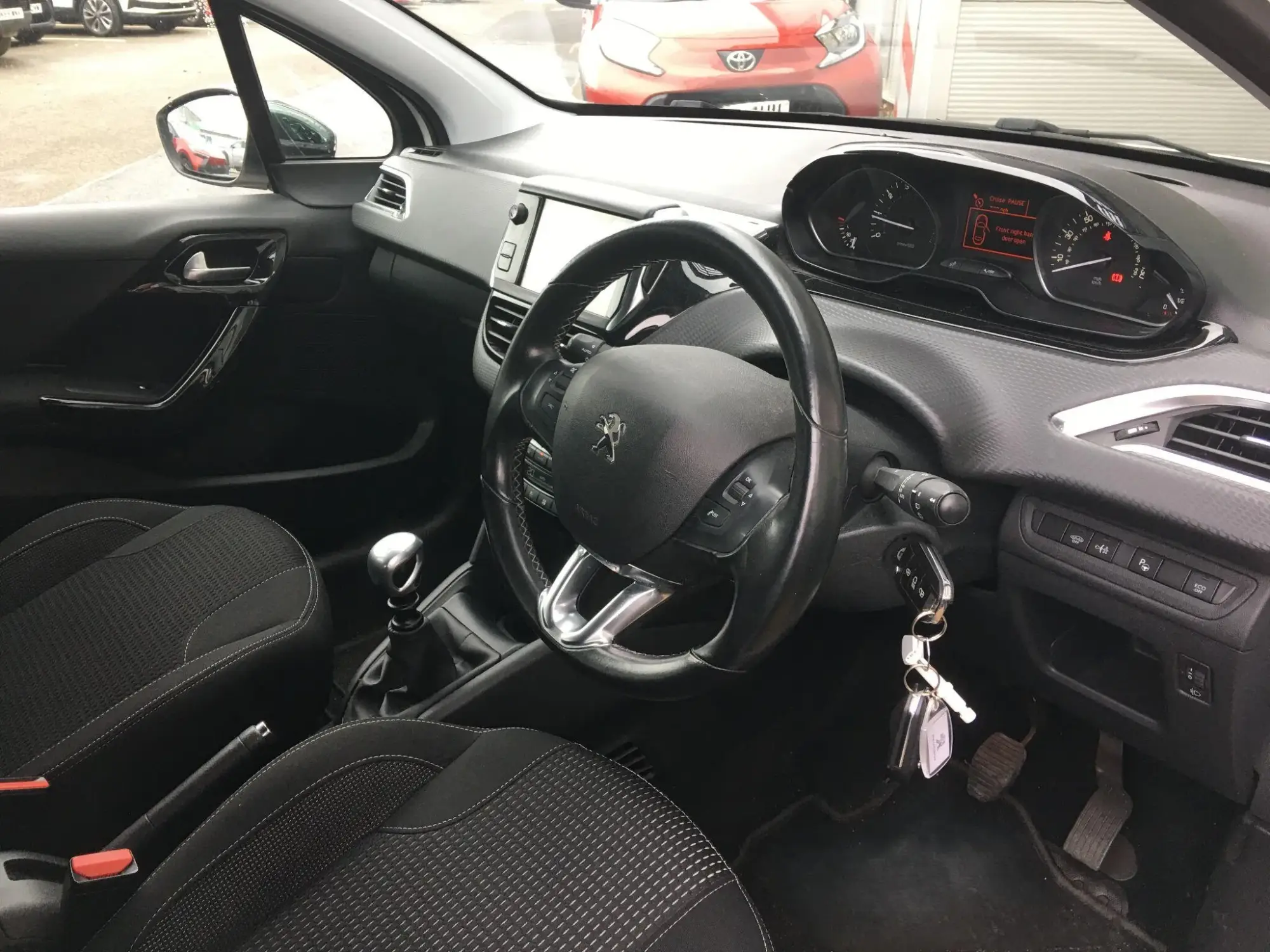 Peugeot 208 Image 11 Peugeot 208 Image 11