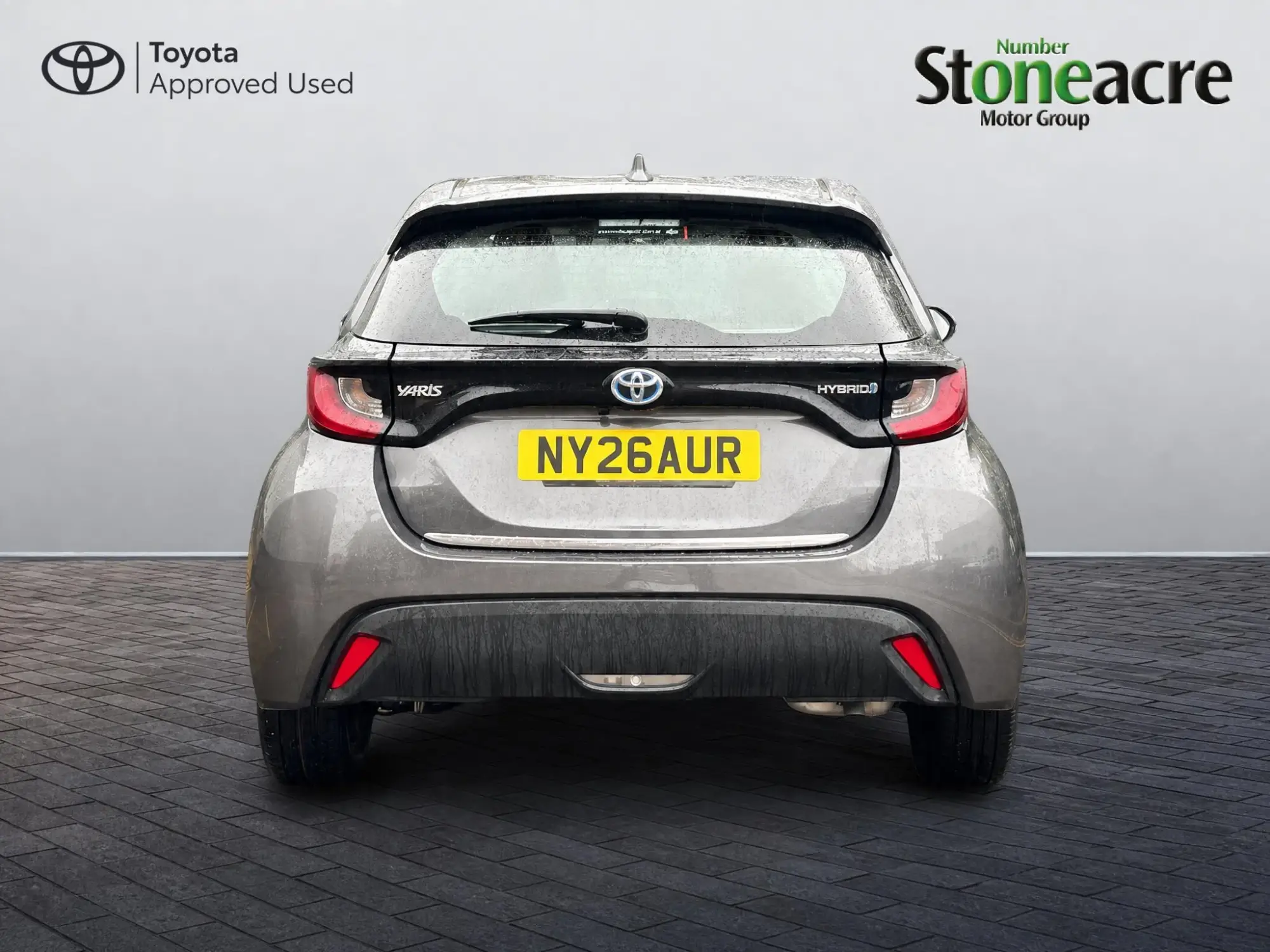Toyota Yaris Hybrid Image 4