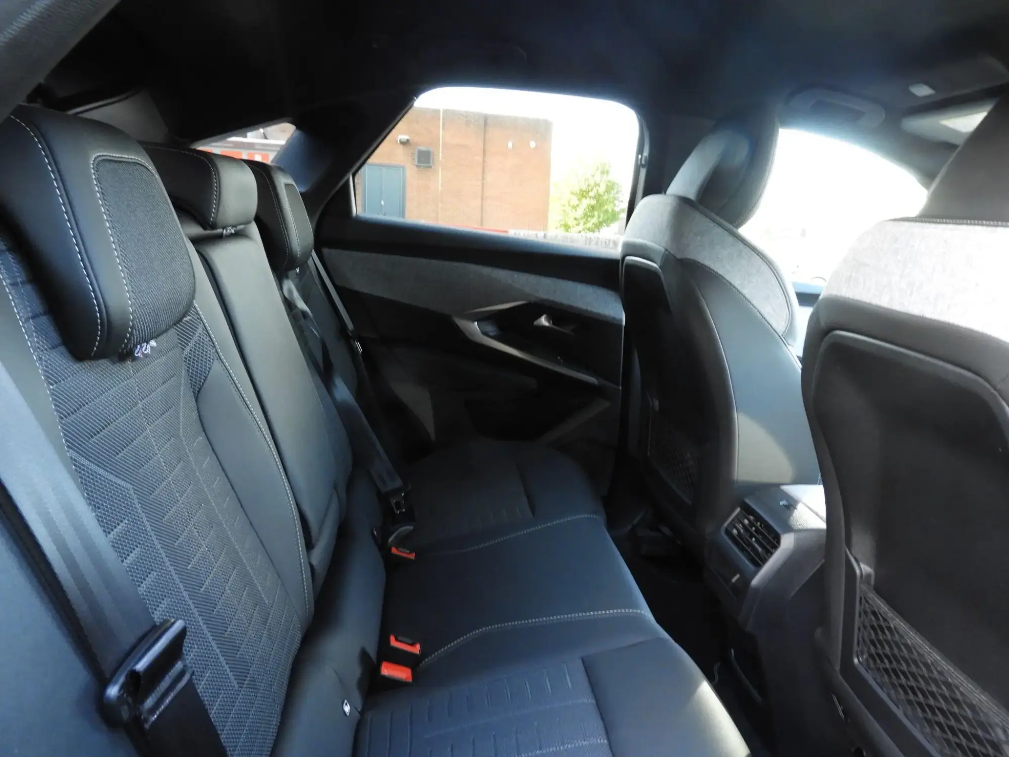 Peugeot E-3008 Image 18