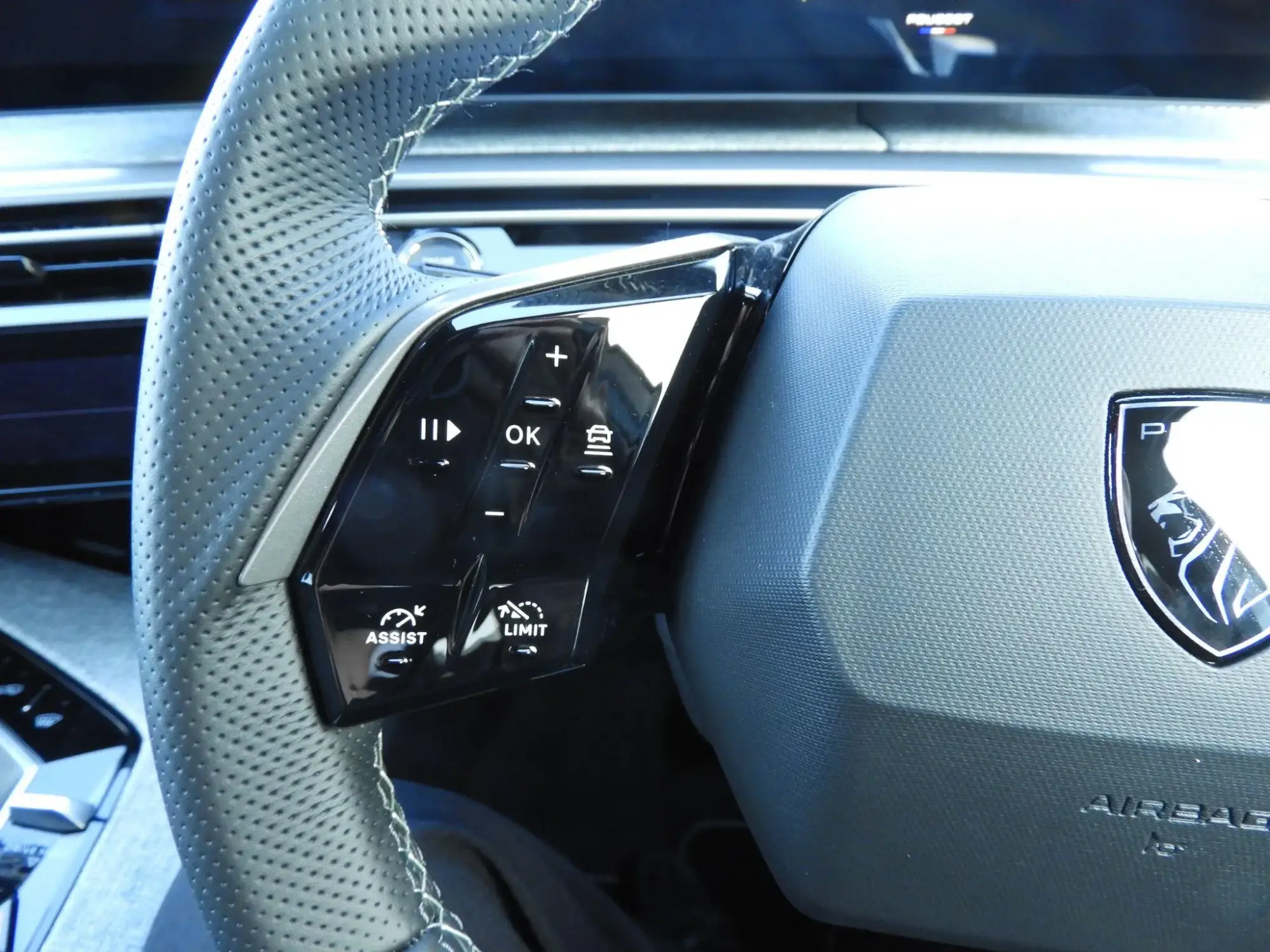 Peugeot E-3008 Image 19