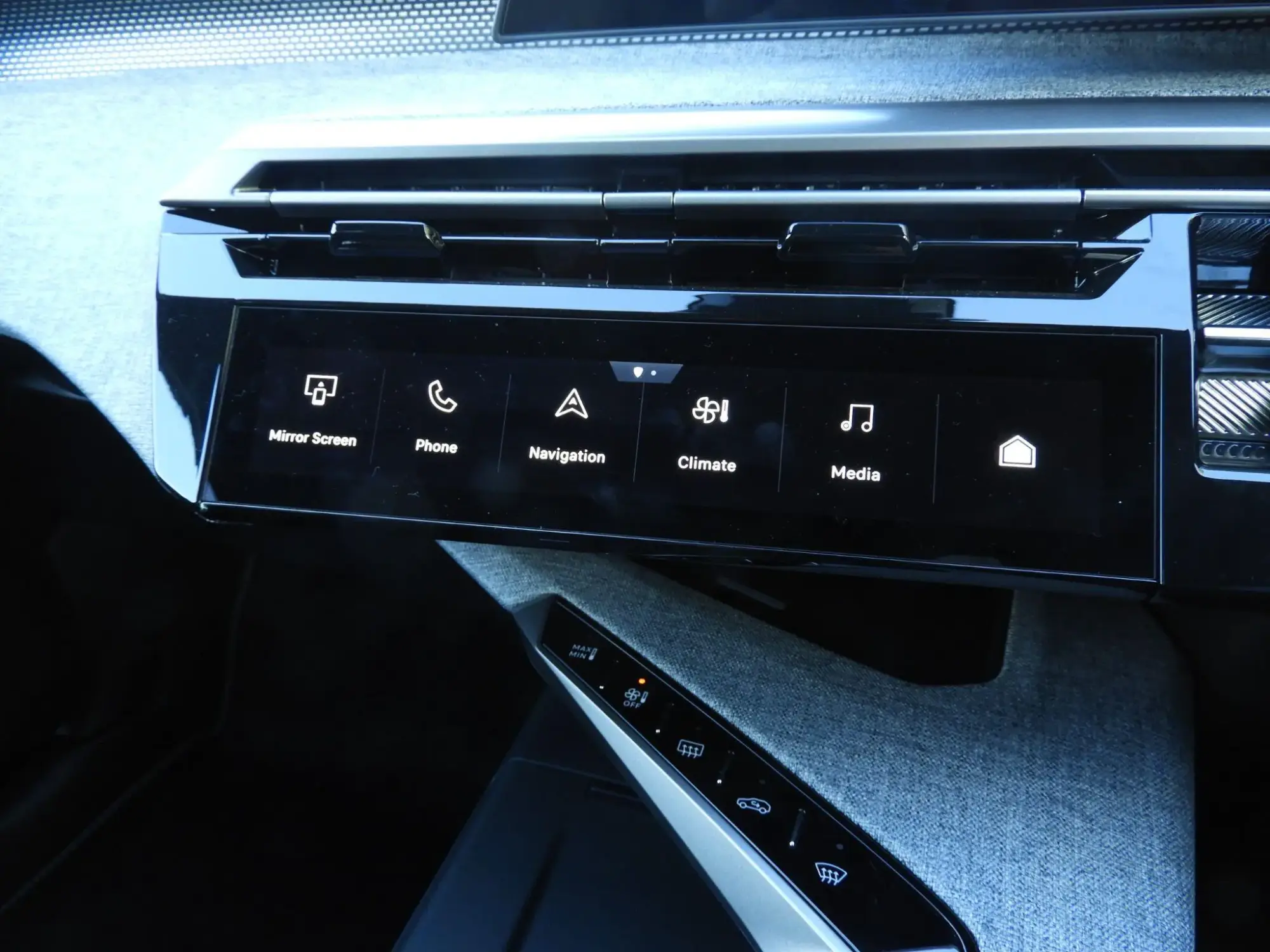 Peugeot E-3008 Image 21
