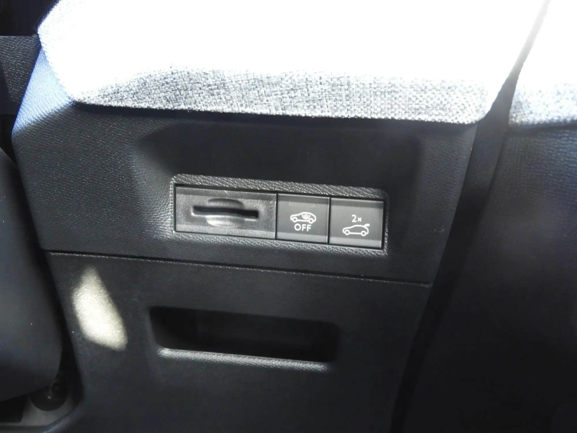 Peugeot E-3008 Image 24