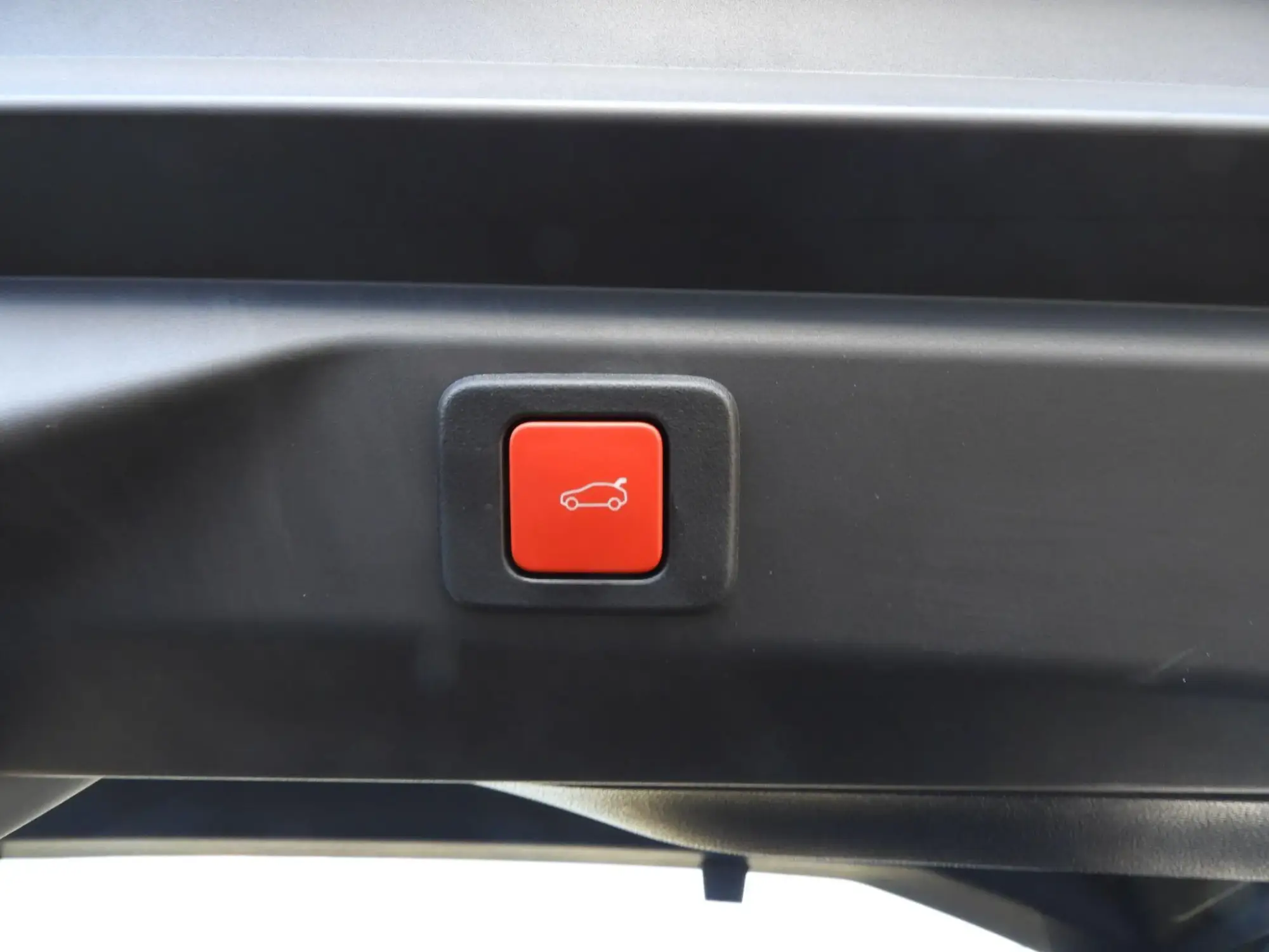 Peugeot E-3008 Image 25