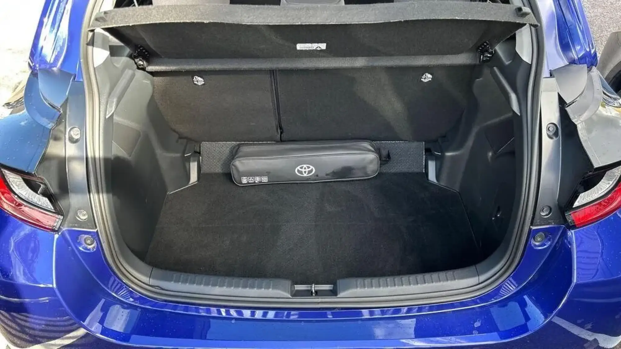 Toyota Yaris Hybrid Image 10 Toyota Yaris Hybrid Image 10