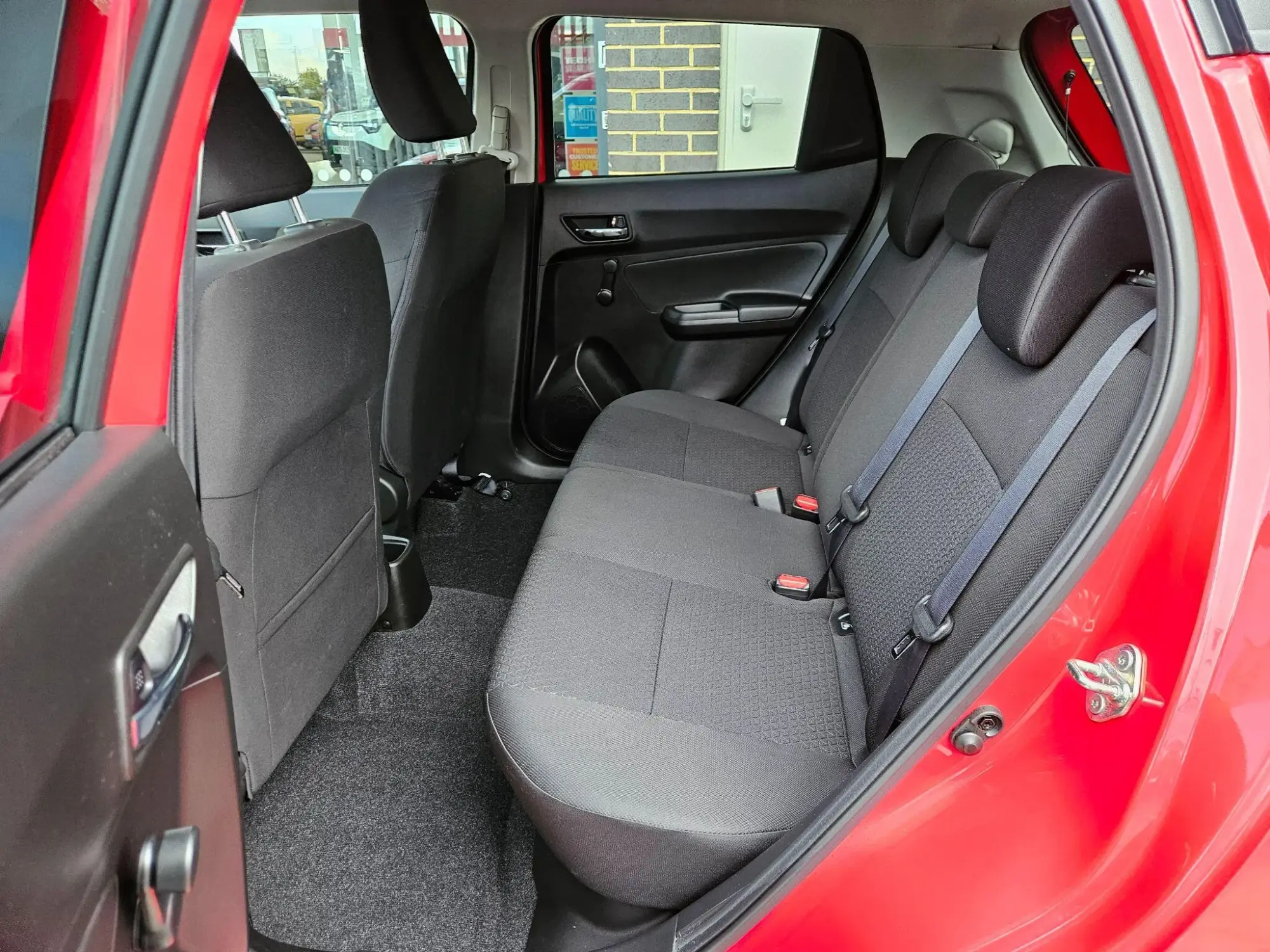 Suzuki Swift Image 18