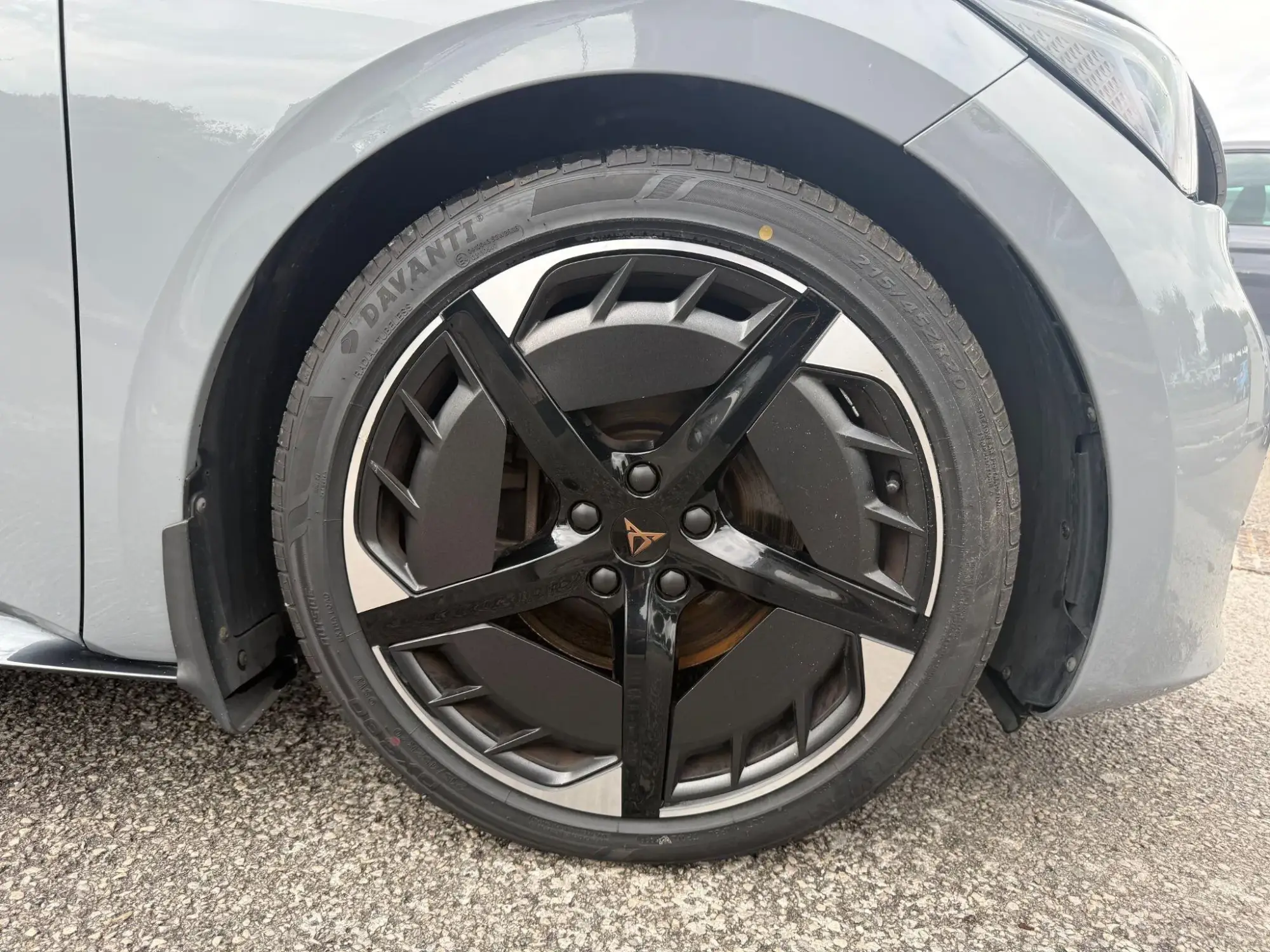 CUPRA Born Image 16