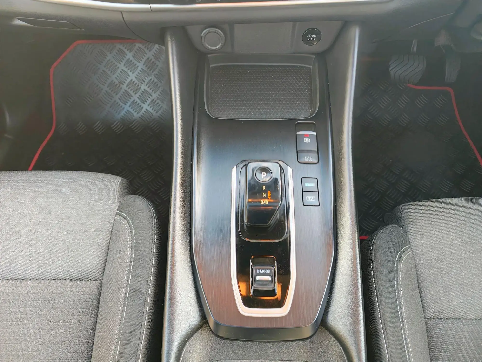 Nissan Qashqai with e-POWER Image 10 Nissan Qashqai with e-POWER Image 10