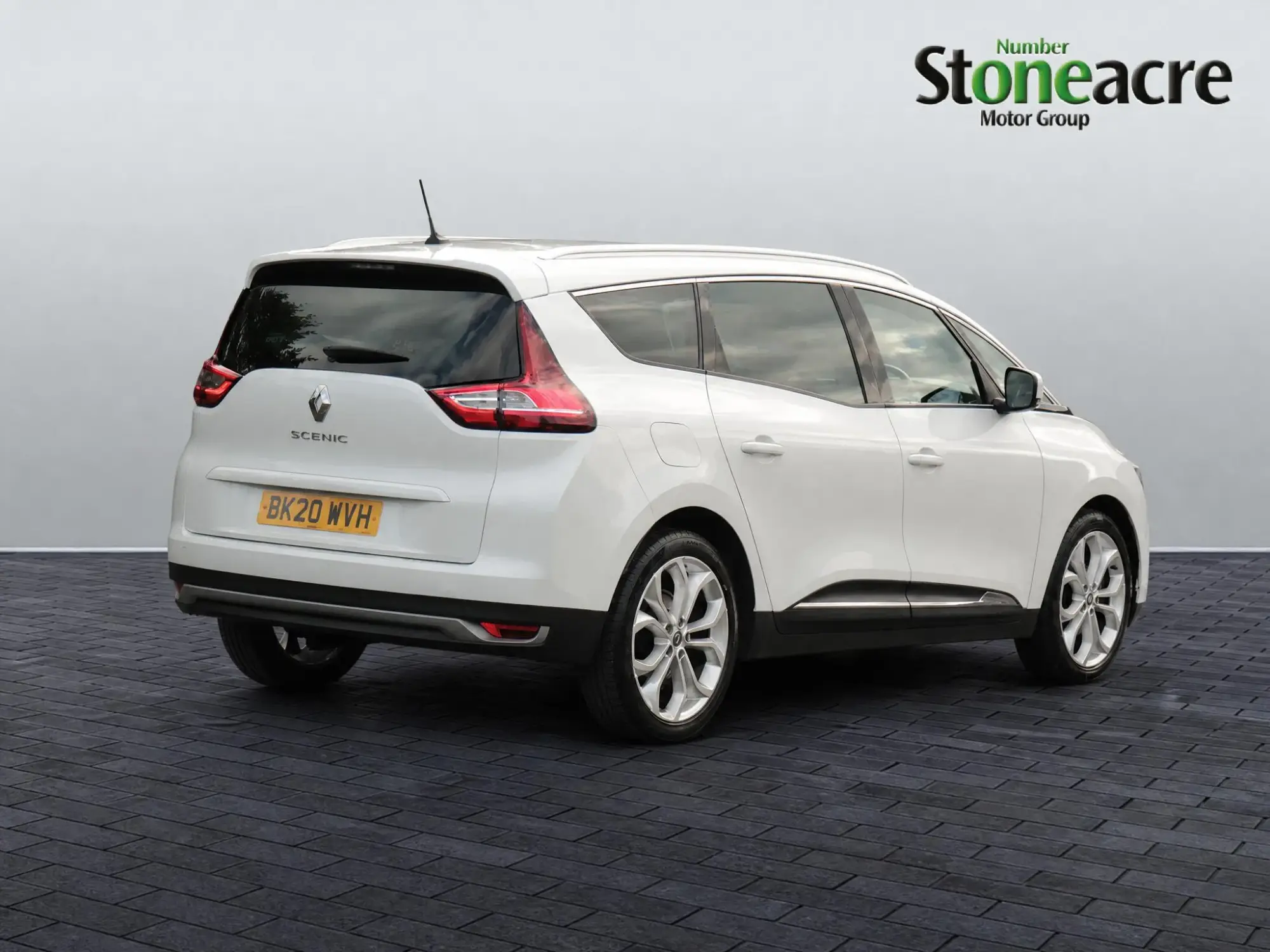 Renault Grand Scenic 1.7 Blue dCi Iconic EDC Euro 6 (s/s) 5dr BK20WVH Image 3