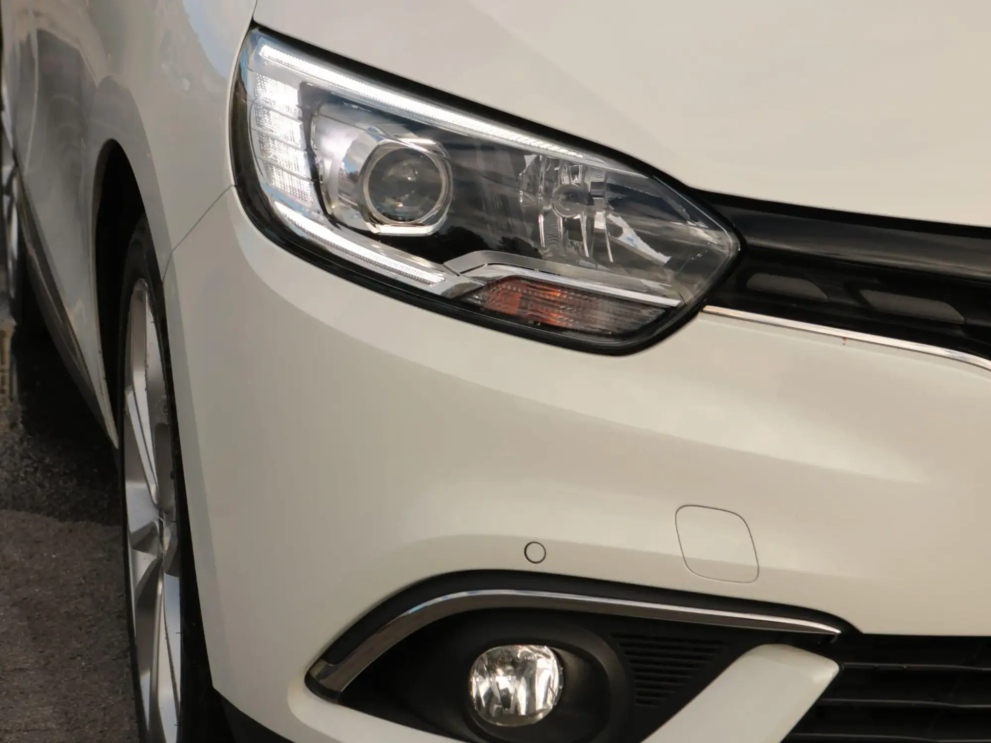 Renault Grand Scenic Image 9