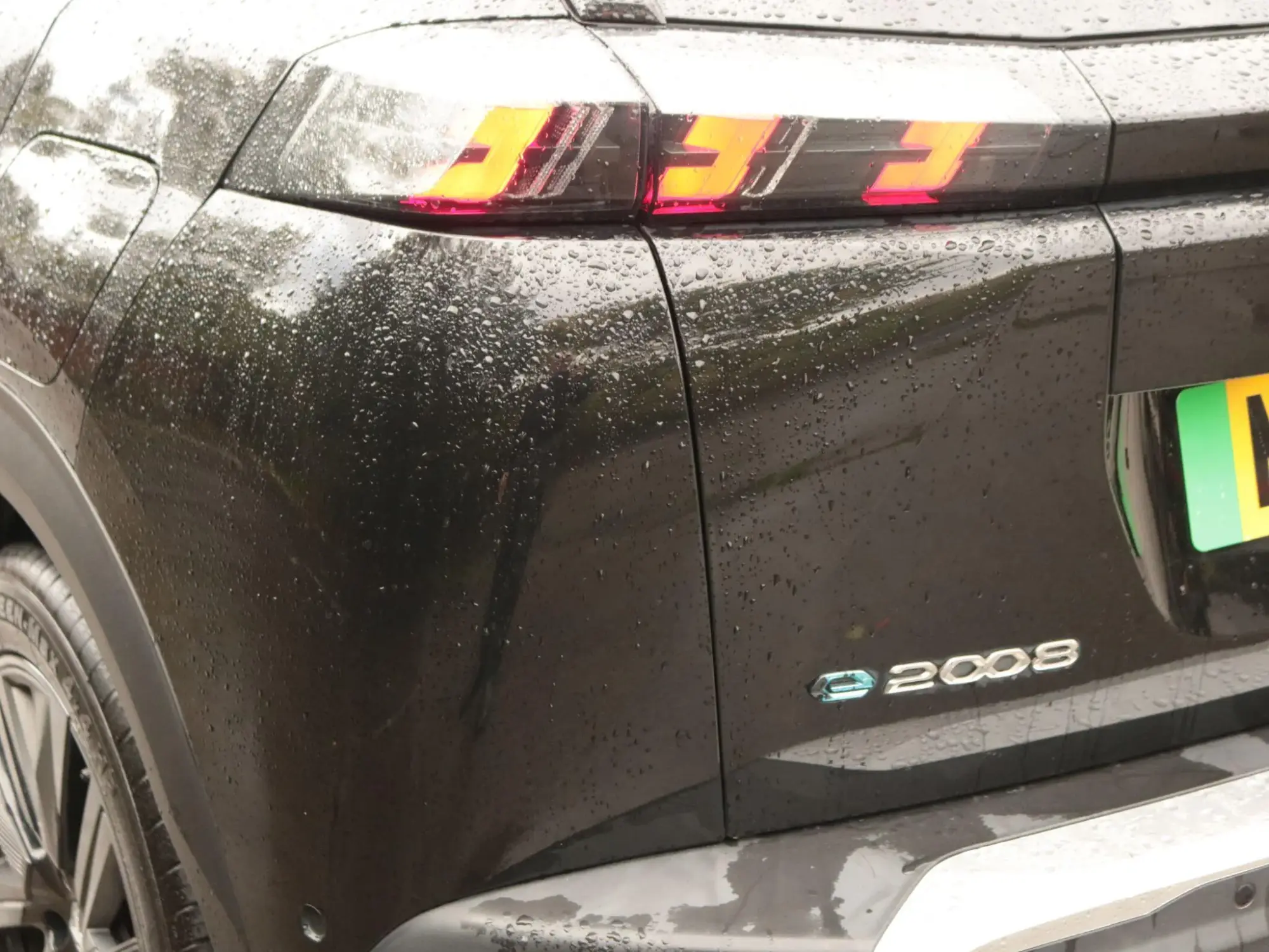 Peugeot E-2008 Image 12