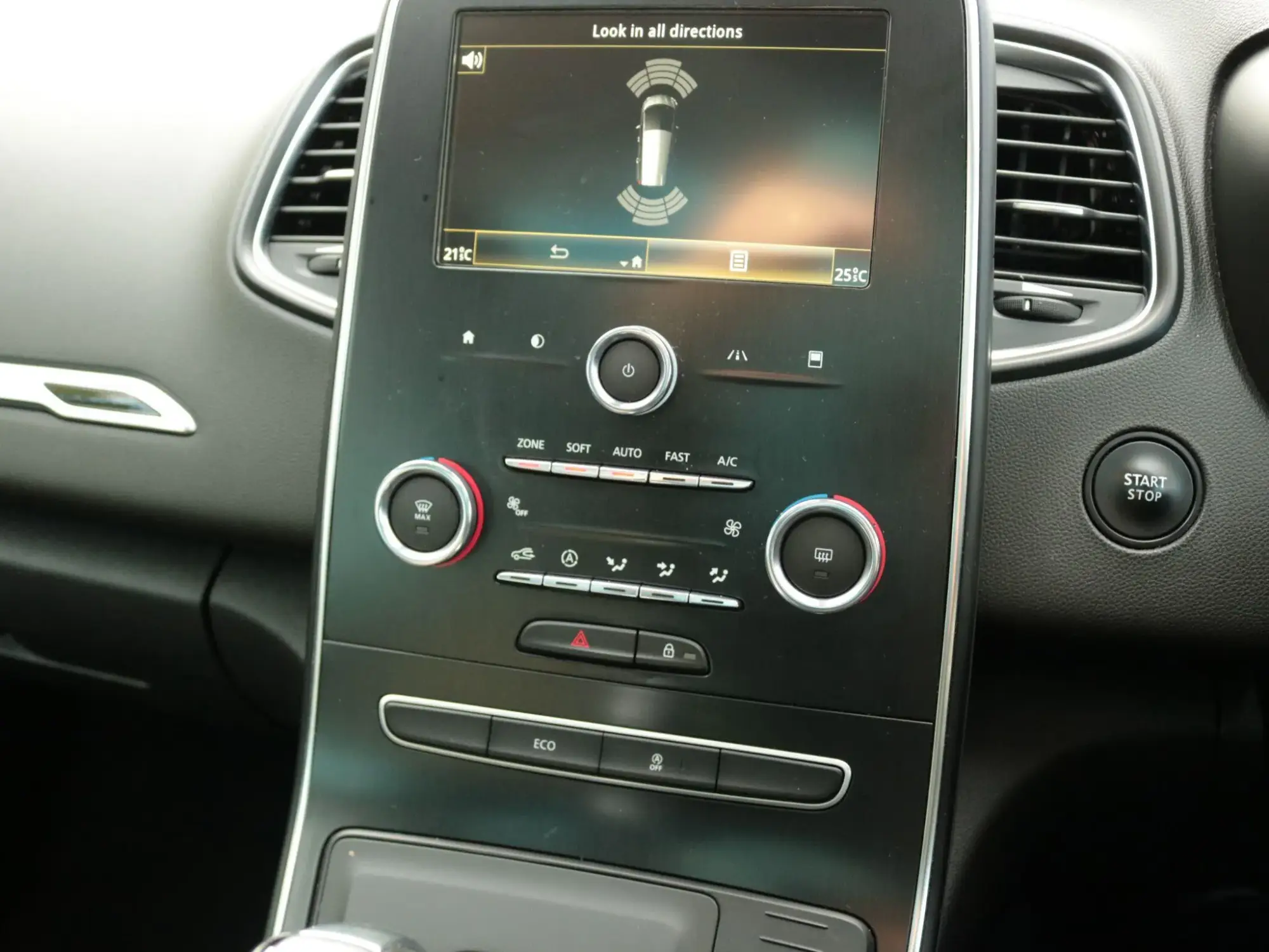 Renault Grand Scenic Image 20