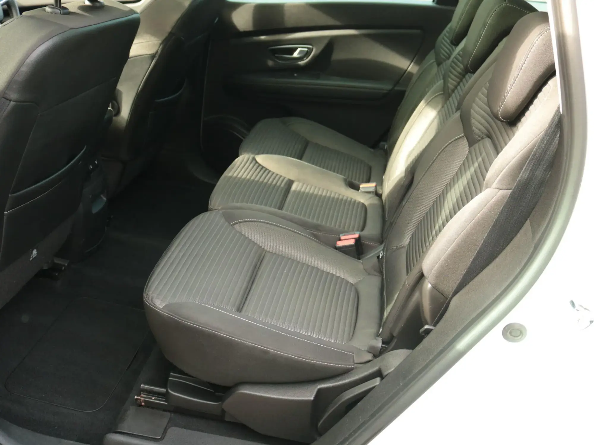 Renault Grand Scenic Image 24