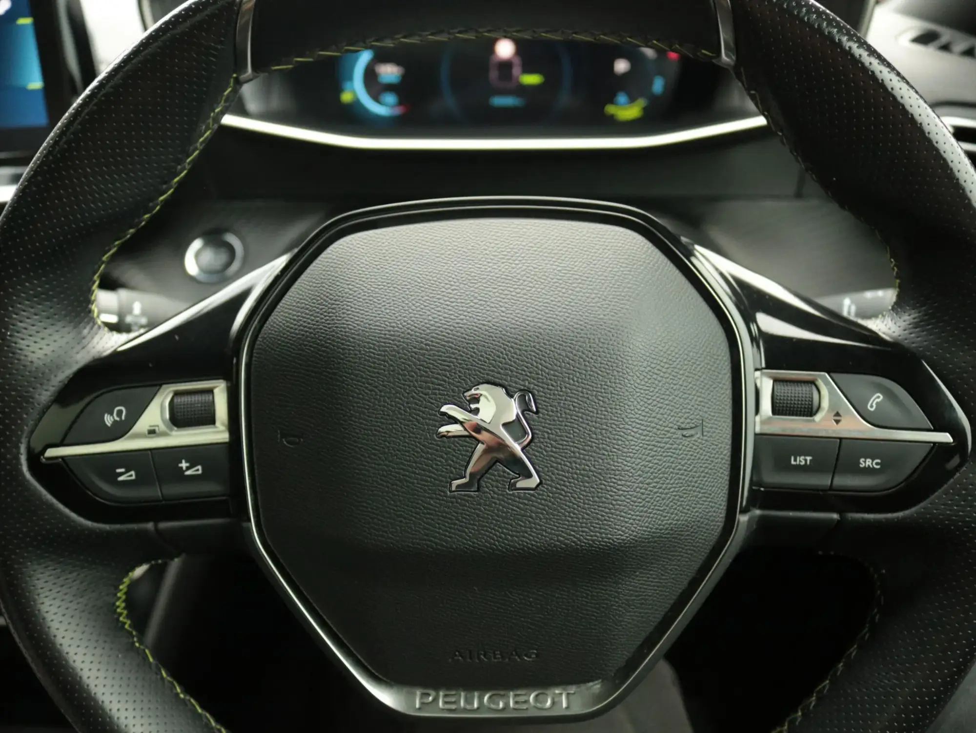 Peugeot E-2008 Image 18
