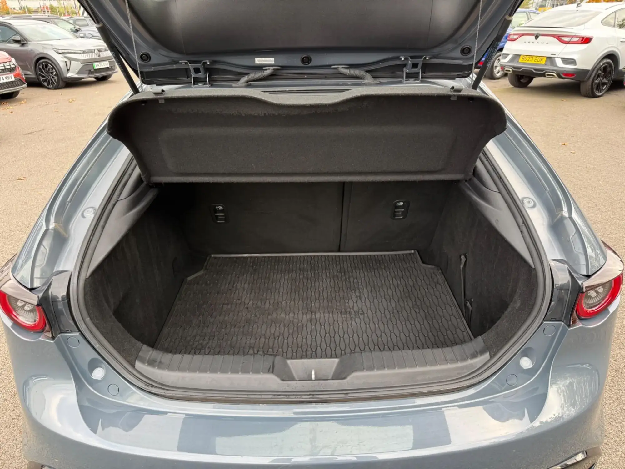 Mazda3 Image 21 Mazda3 Image 21