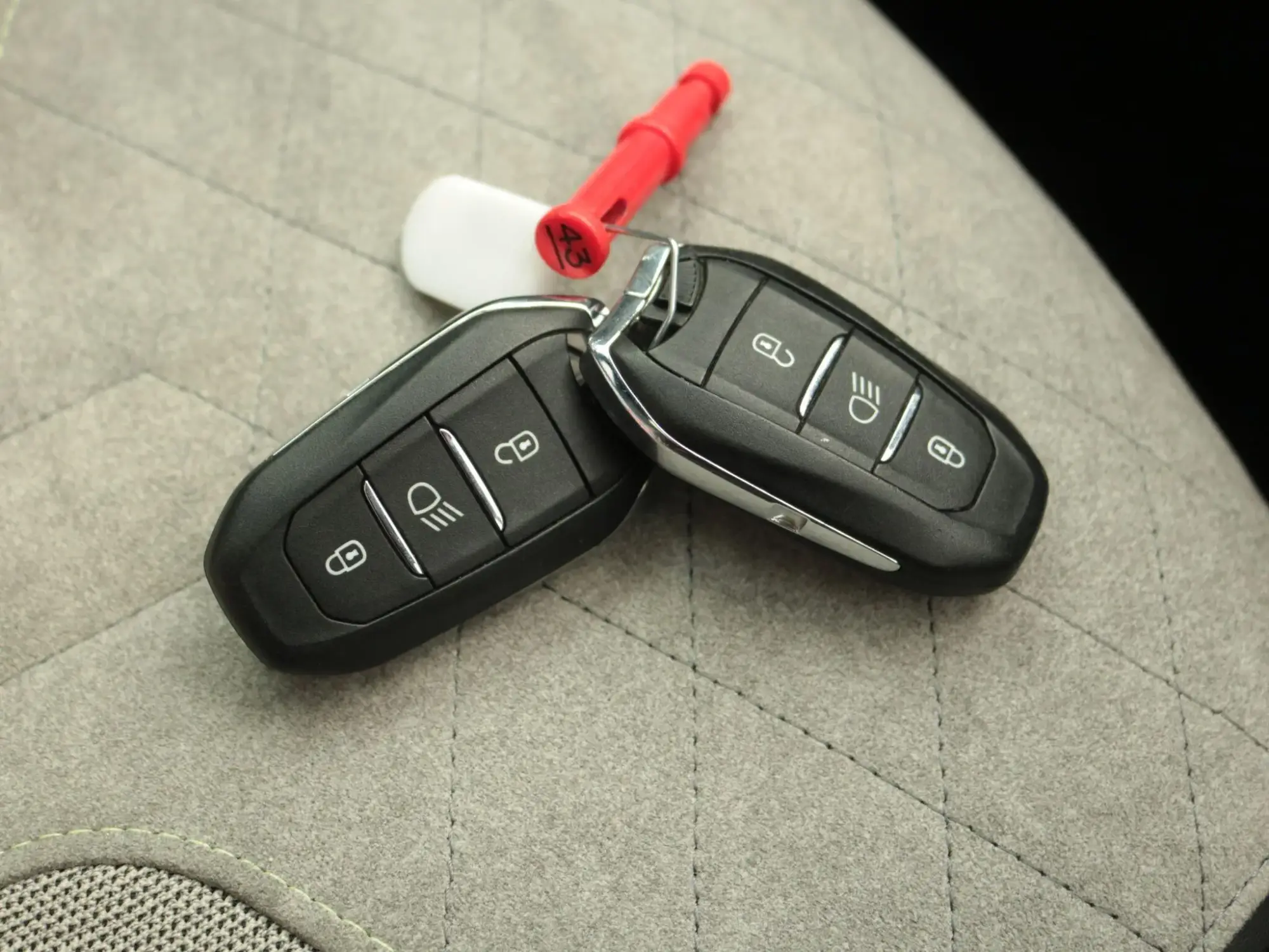 Peugeot E-2008 Image 31