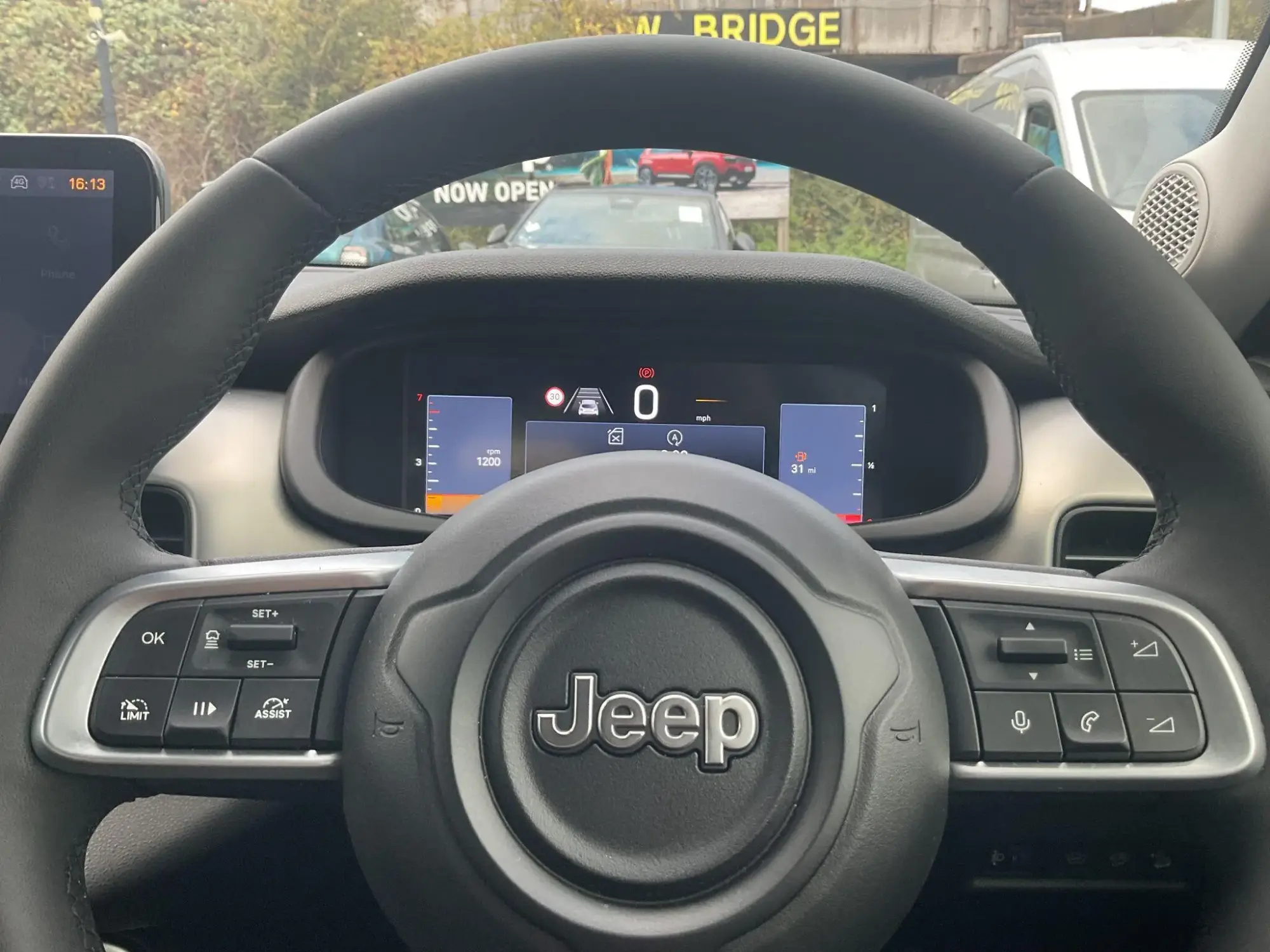 Jeep Avenger Image 25
