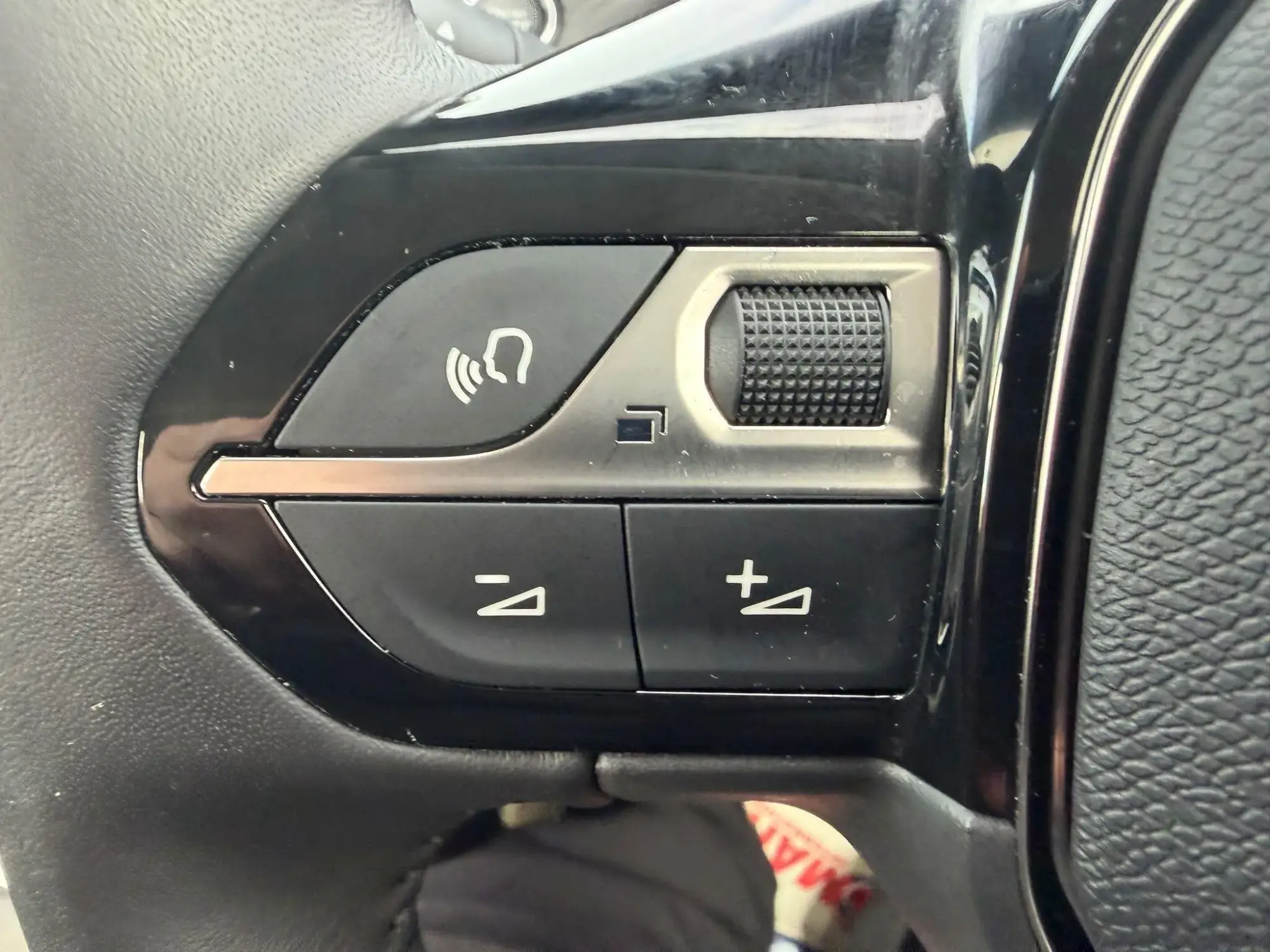 Peugeot 208 Image 18