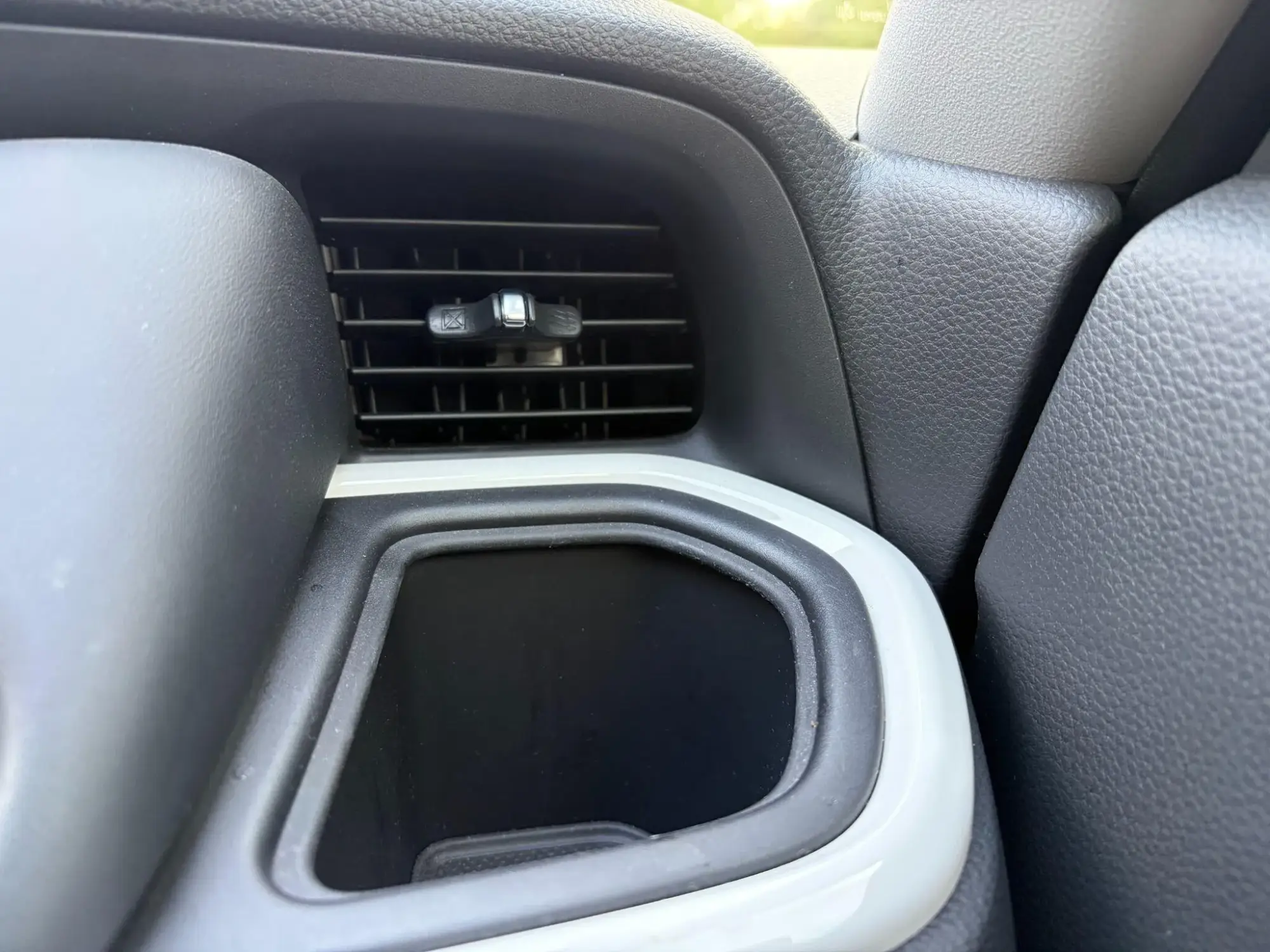 Honda Jazz Hybrid Image 27 Honda Jazz Hybrid Image 27