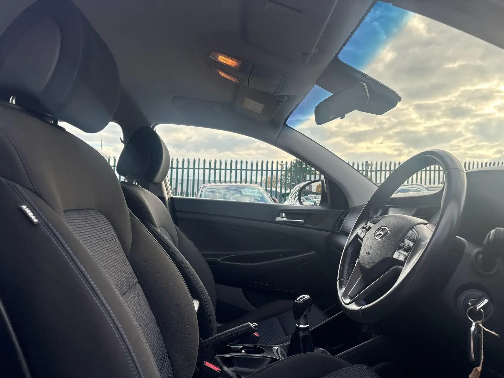 Hyundai TUCSON Image 12