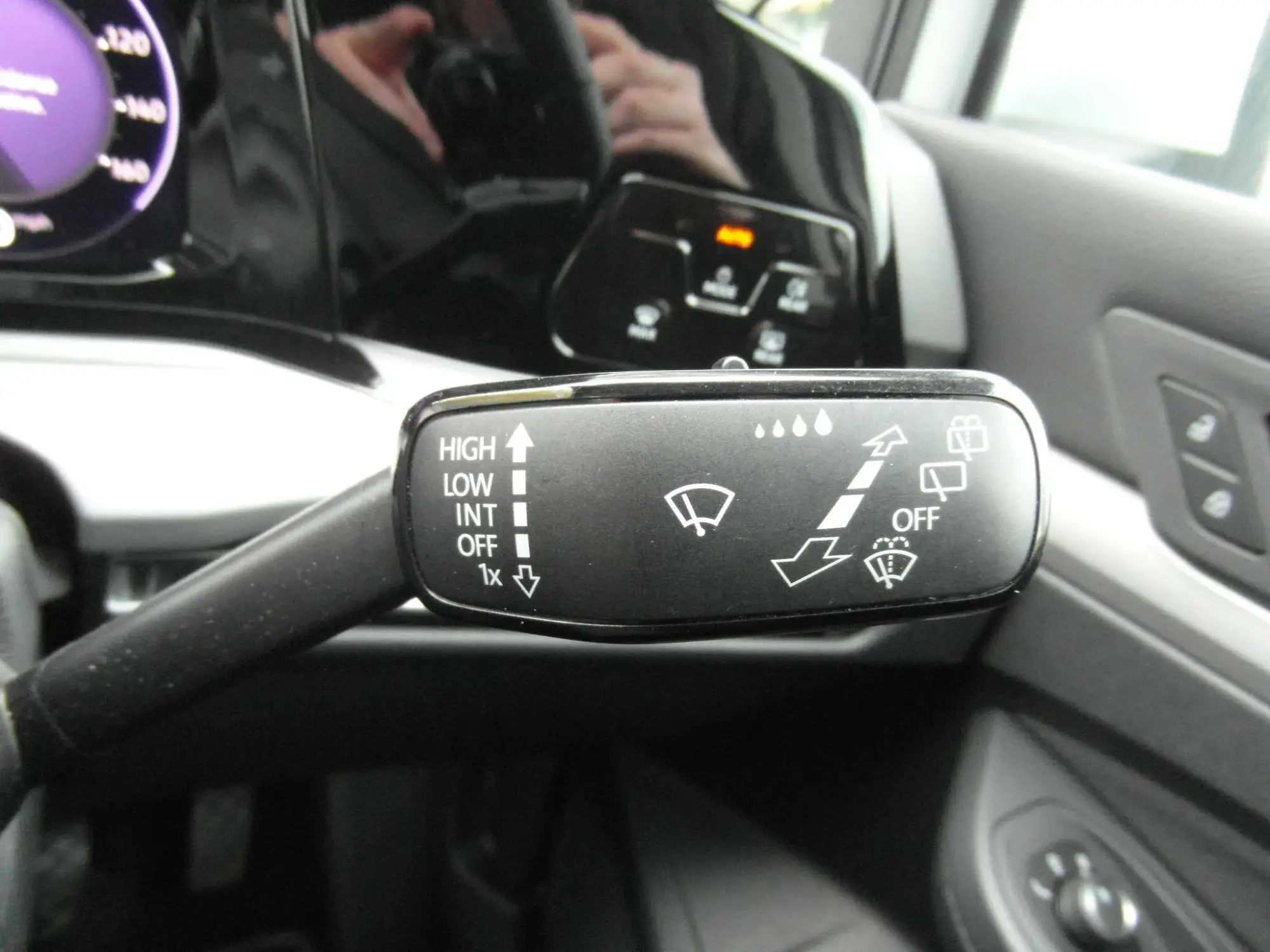 Volkswagen Golf Image 18
