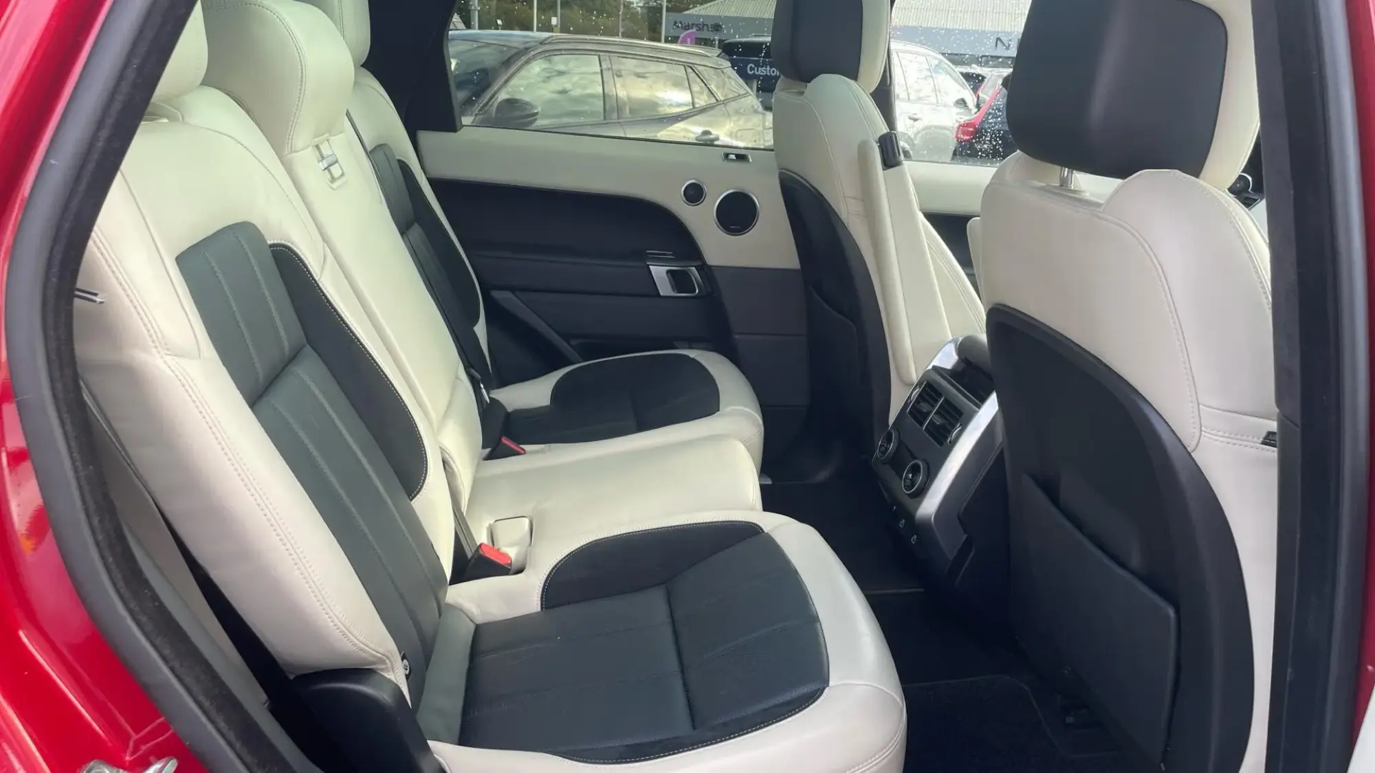Land Rover Range Rover Sport Image 6