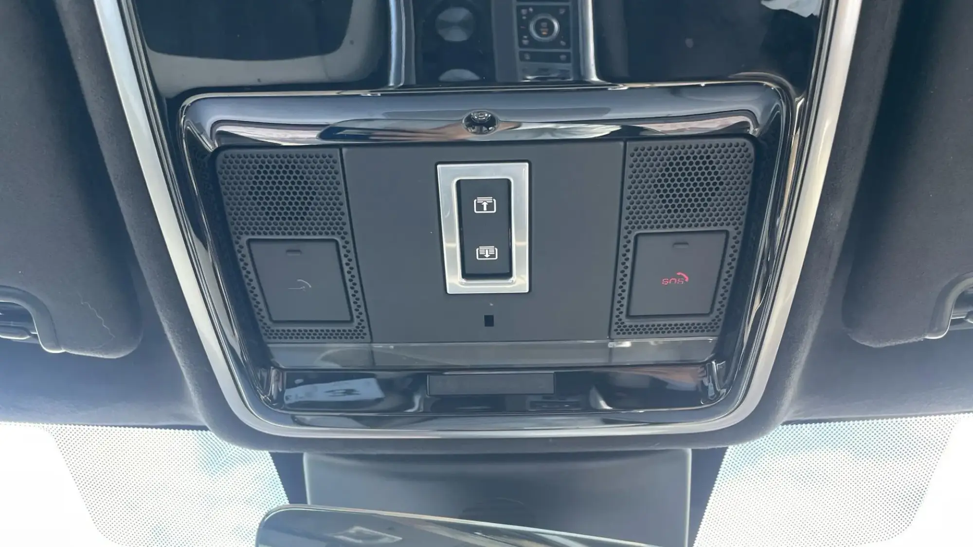 Land Rover Range Rover Sport Image 26