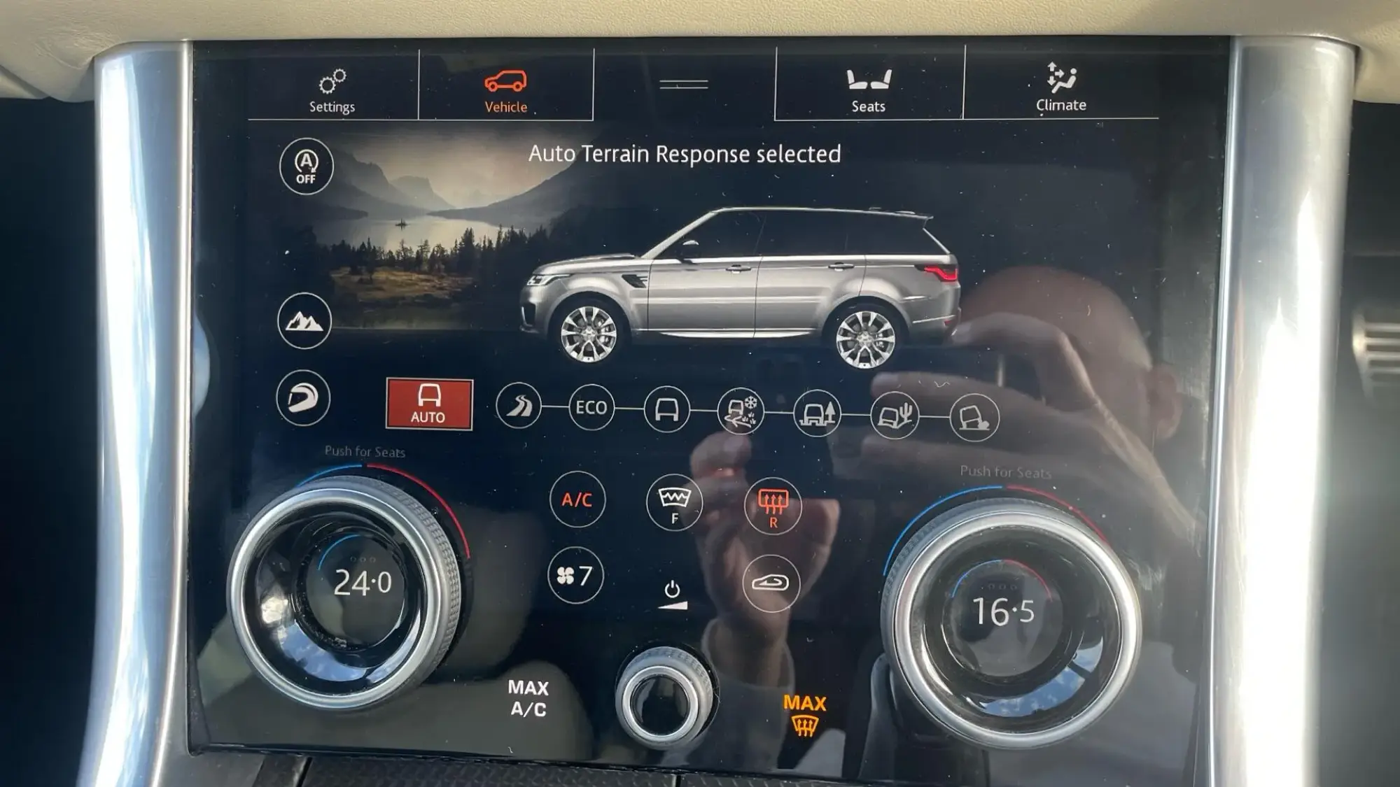 Land Rover Range Rover Sport Image 41